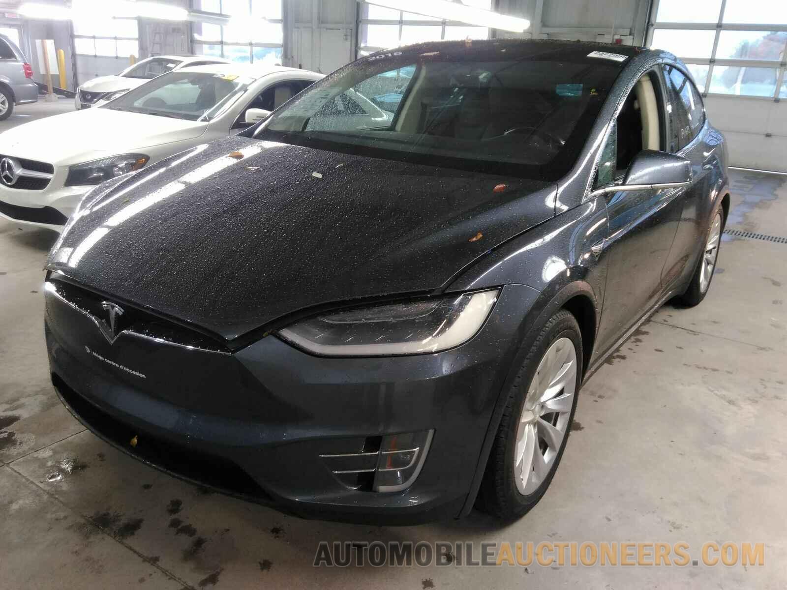 5YJXCDE21GF026013 Tesla Model X 2016