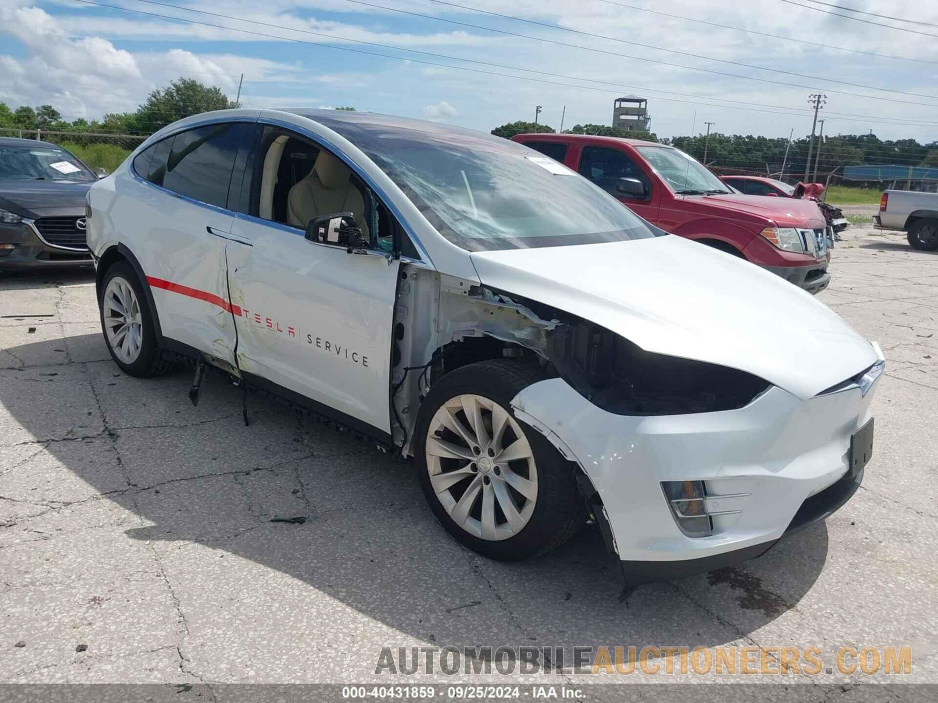 5YJXCDE21HF052306 TESLA MODEL X 2017