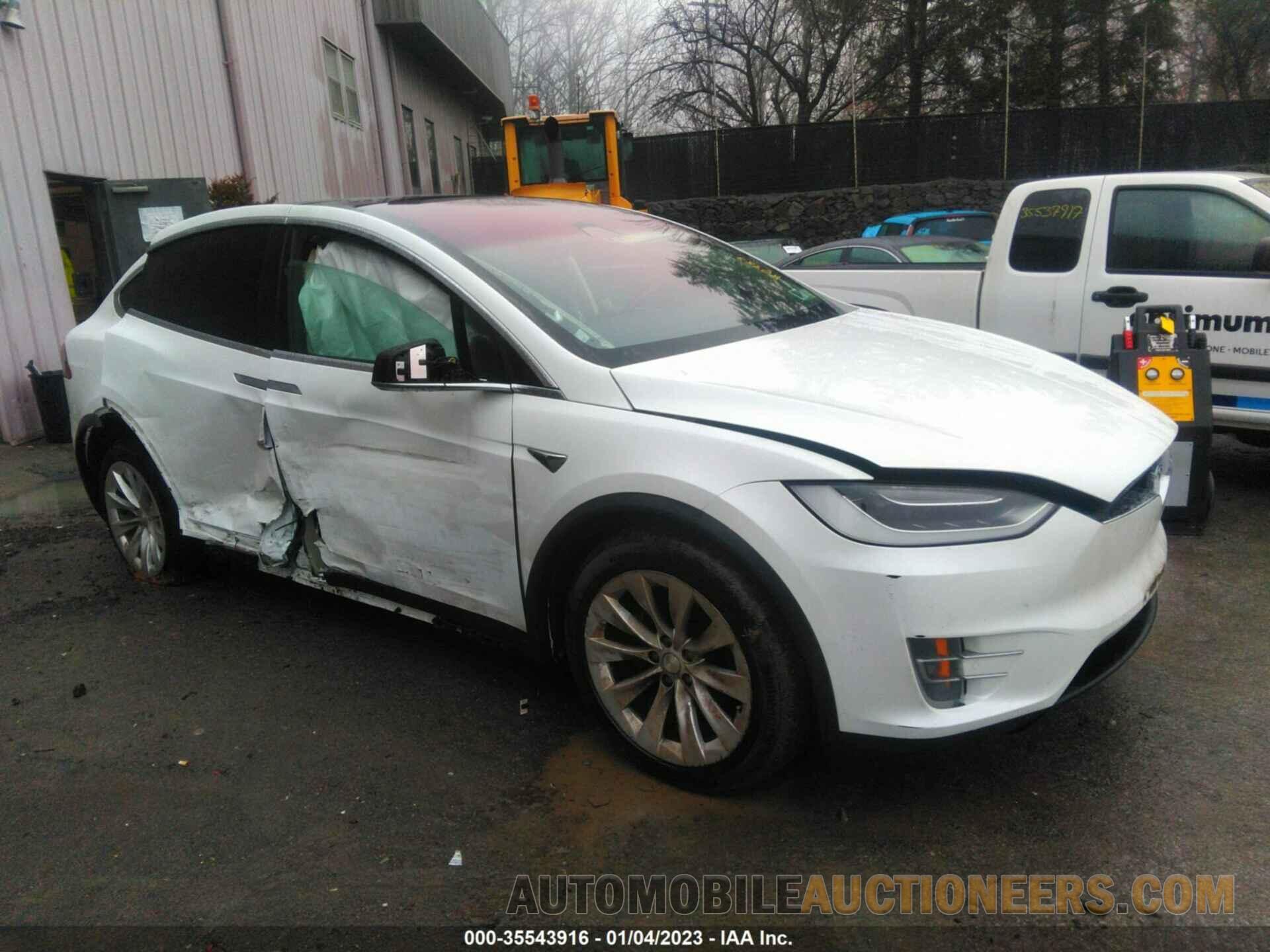 5YJXCDE21JF100408 TESLA MODEL X 2018