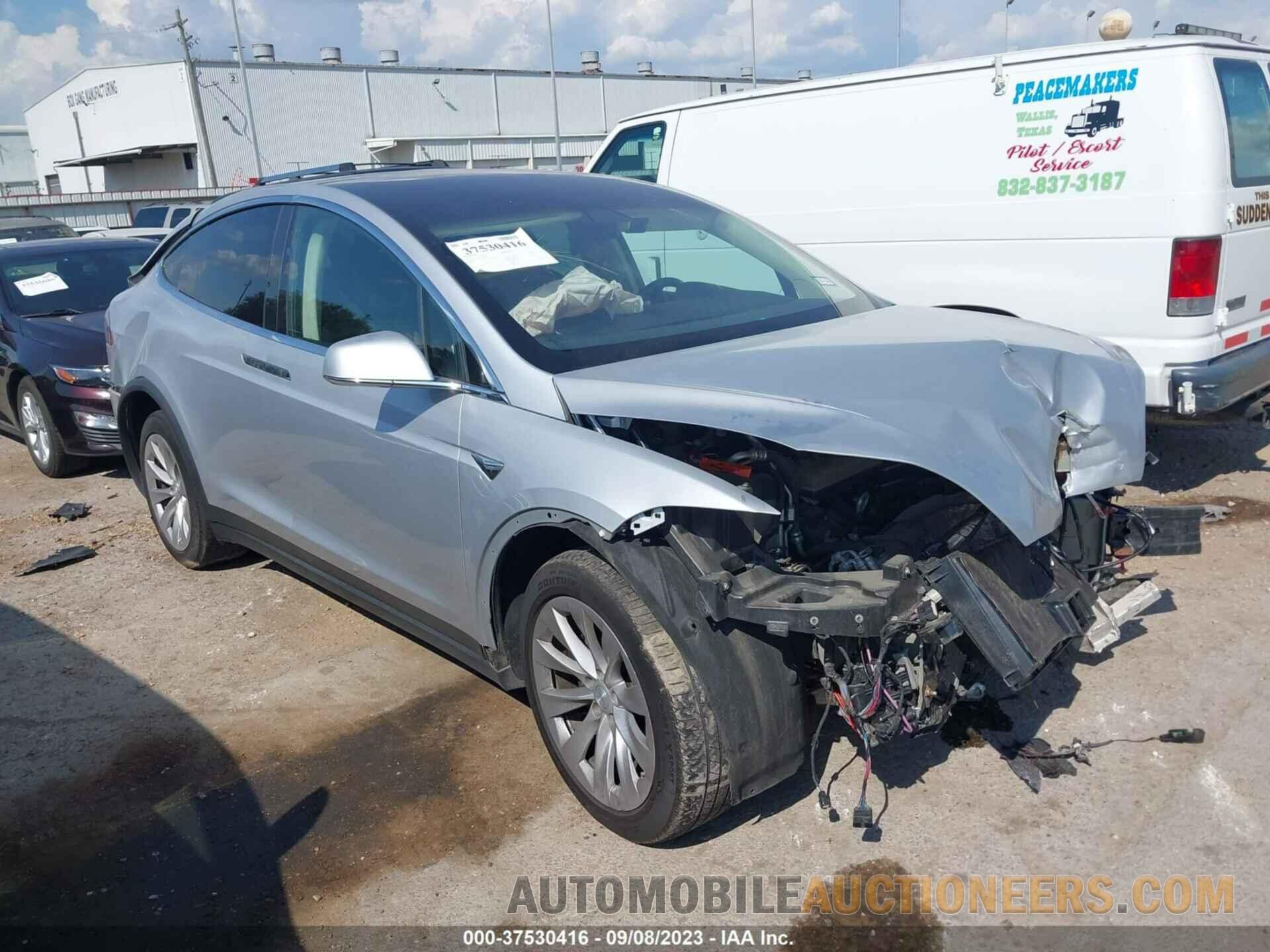 5YJXCDE21JF100957 TESLA MODEL X 2018