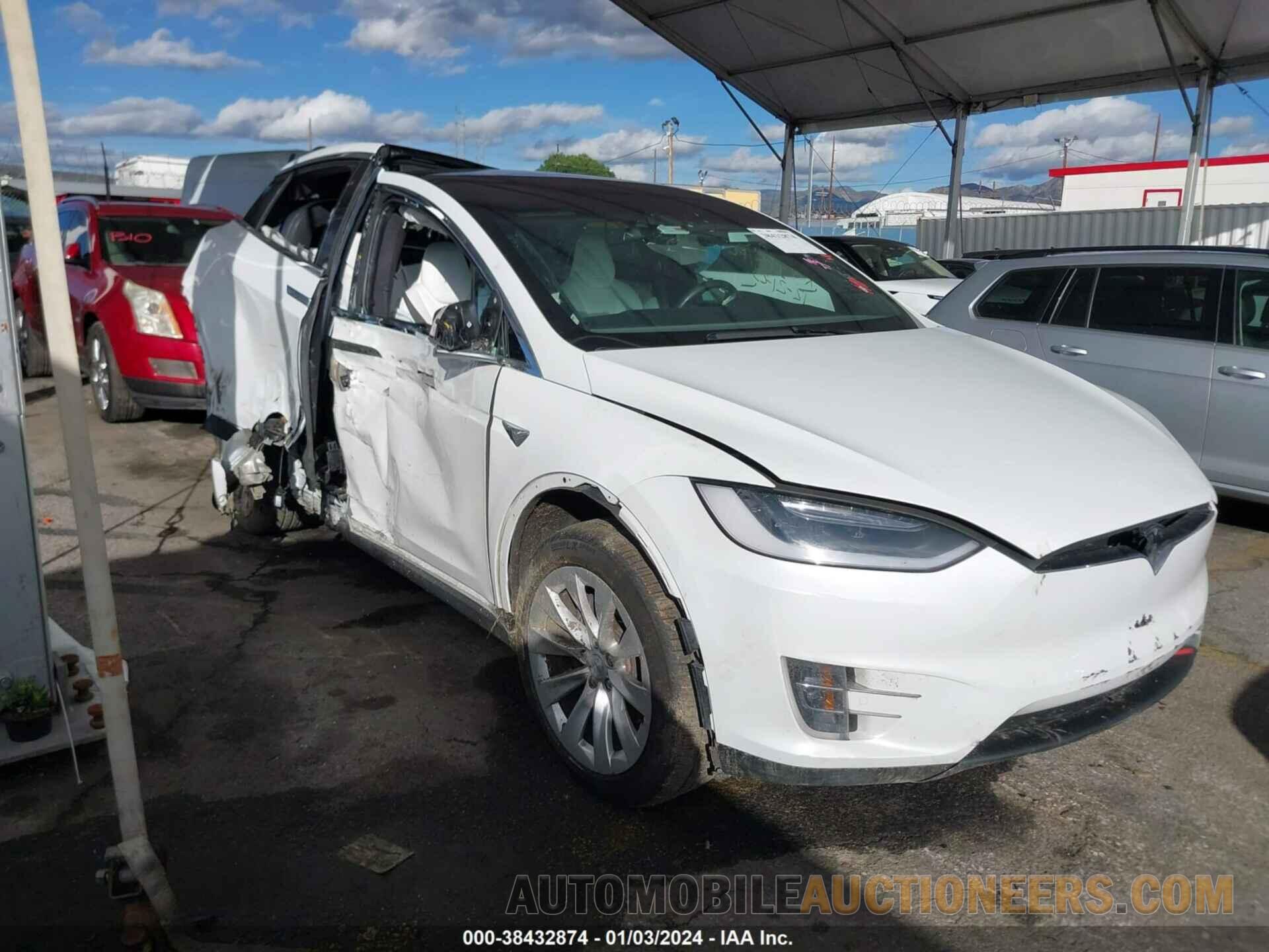 5YJXCDE21JF104507 TESLA MODEL X 2018