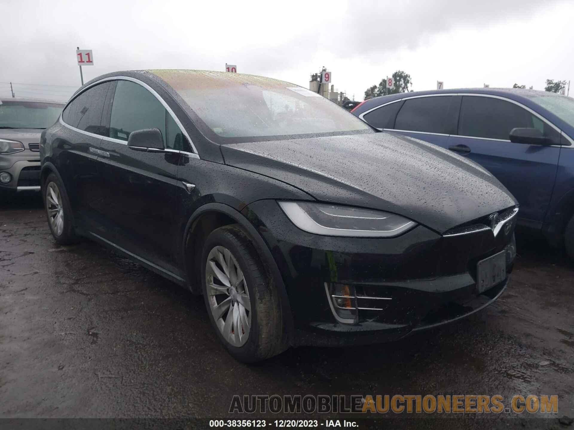 5YJXCDE21JF115877 TESLA MODEL X 2018