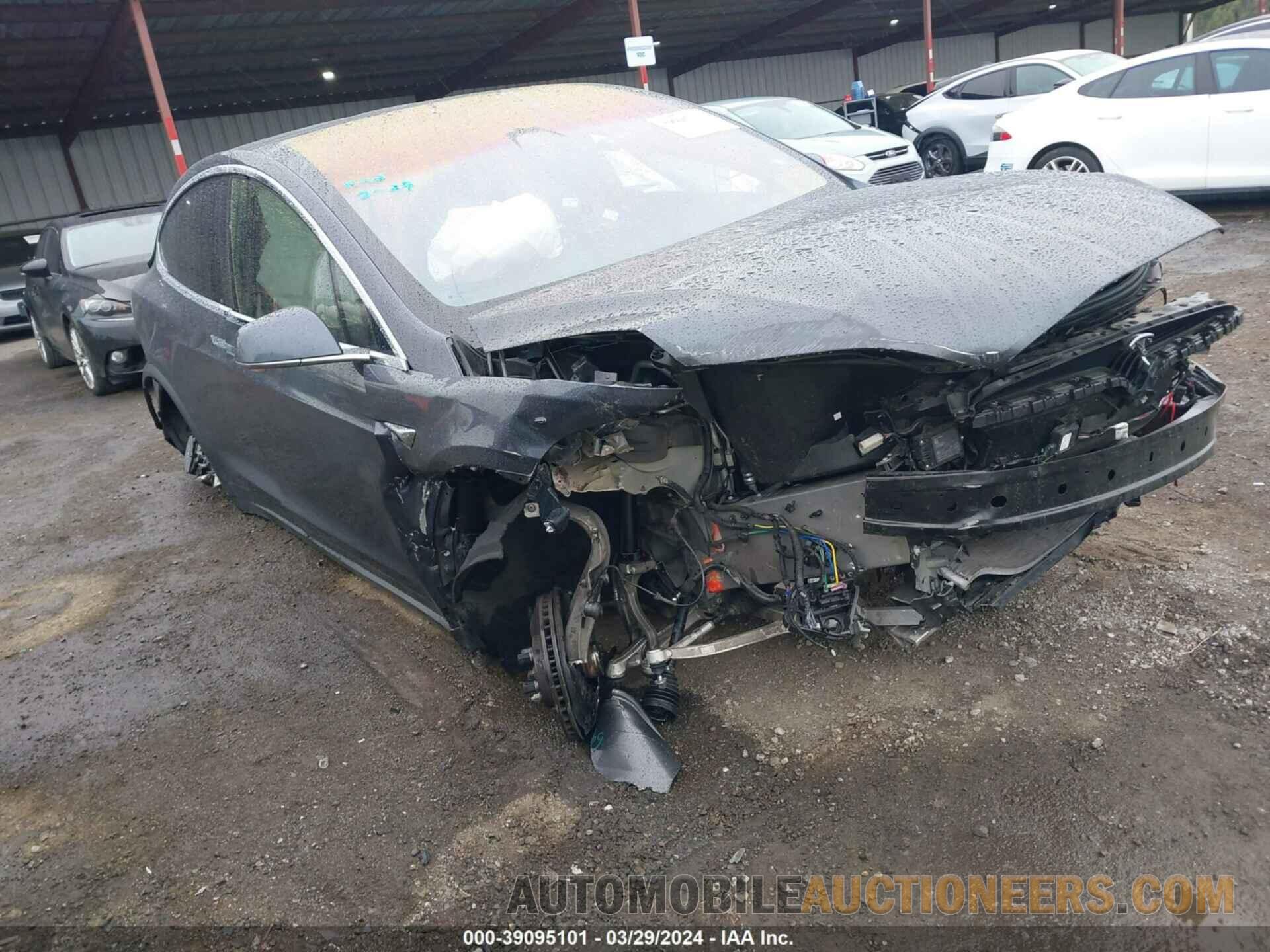 5YJXCDE21JF140245 TESLA MODEL X 2018