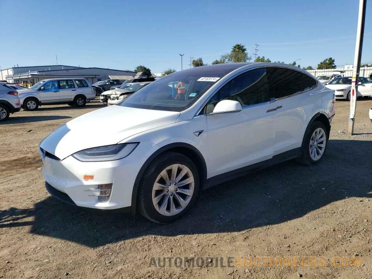 5YJXCDE21LF272392 TESLA MODEL X 2020