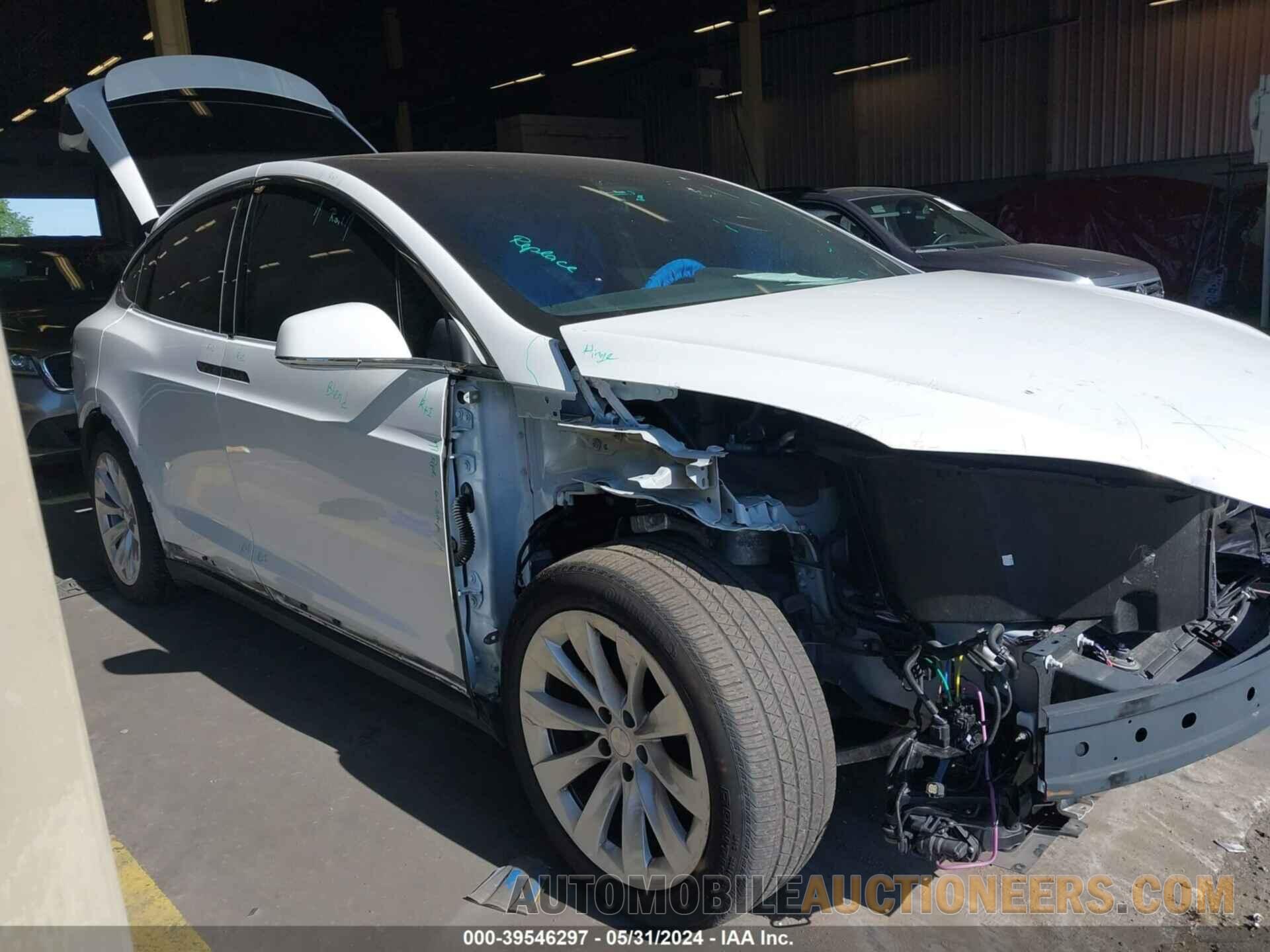 5YJXCDE21LF304273 TESLA MODEL X 2020