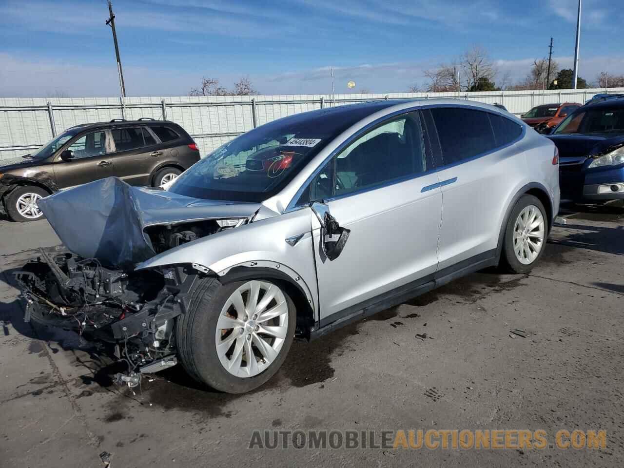 5YJXCDE22HF049558 TESLA MODEL X 2017