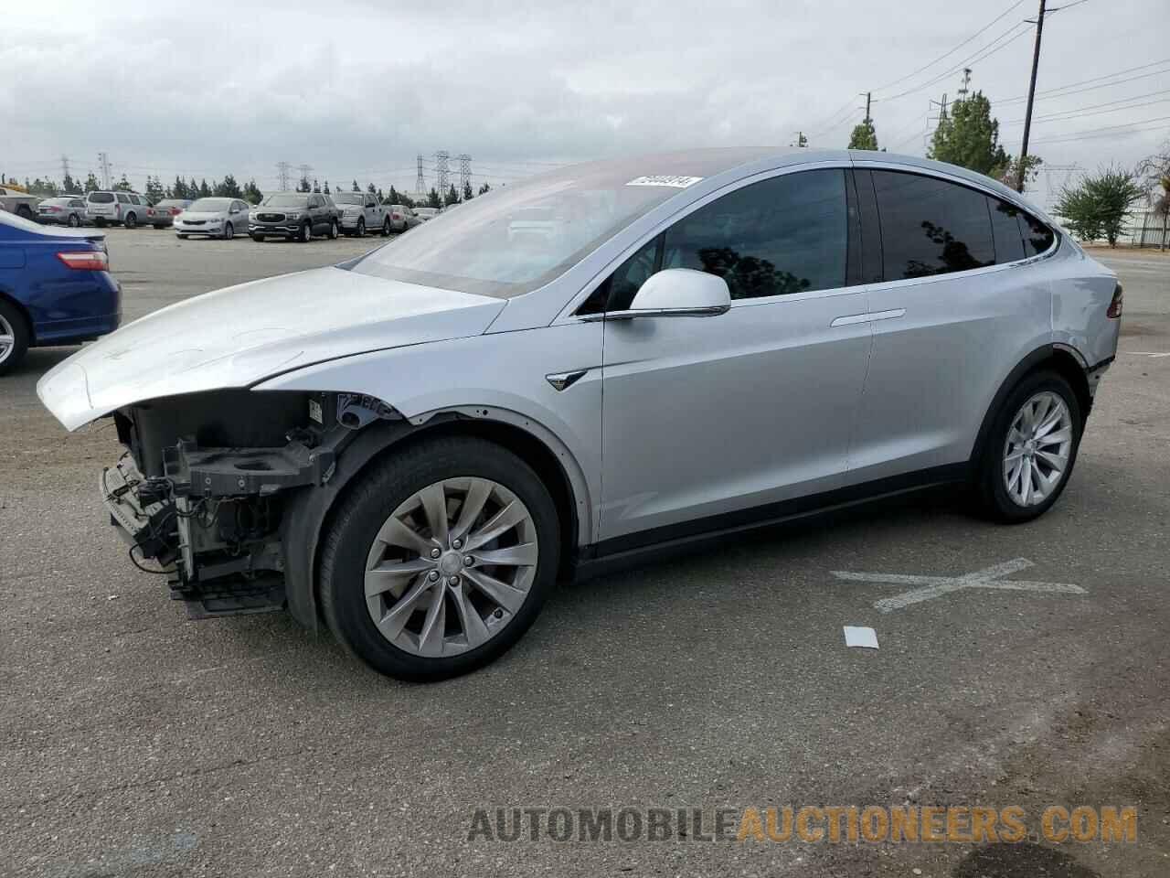 5YJXCDE22HF068322 TESLA MODEL X 2017