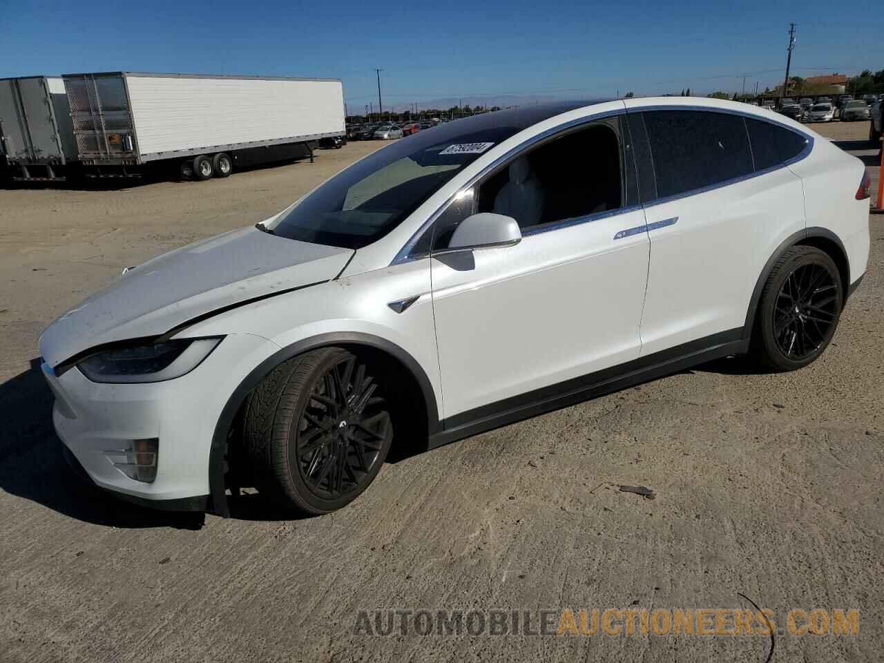 5YJXCDE22HF075464 TESLA MODEL X 2017