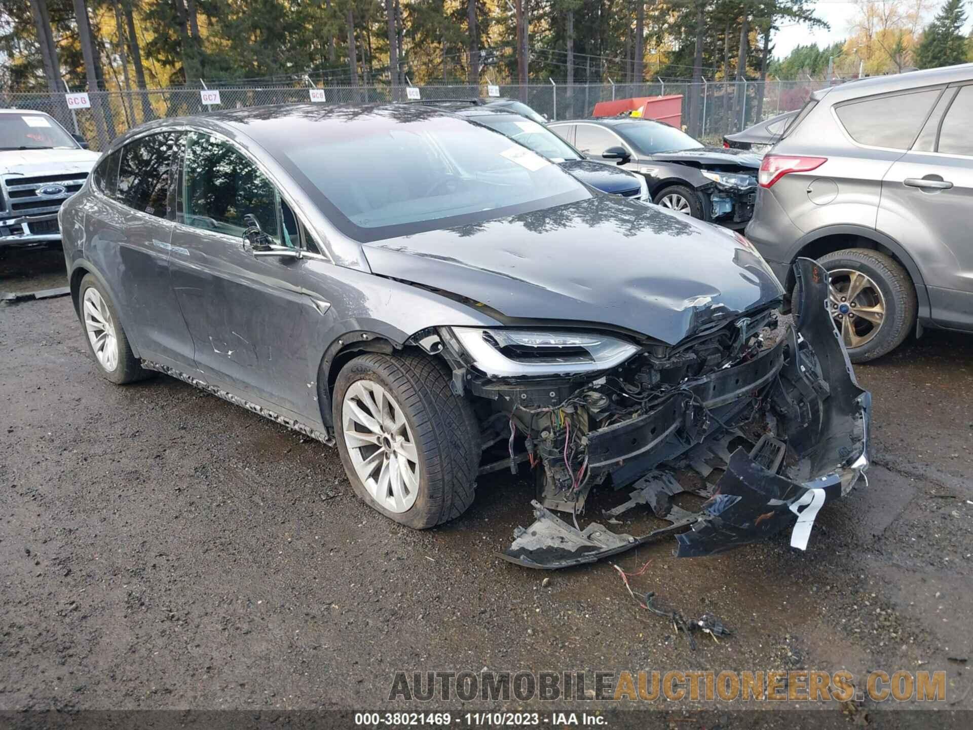 5YJXCDE22HF079210 TESLA MODEL X 2017