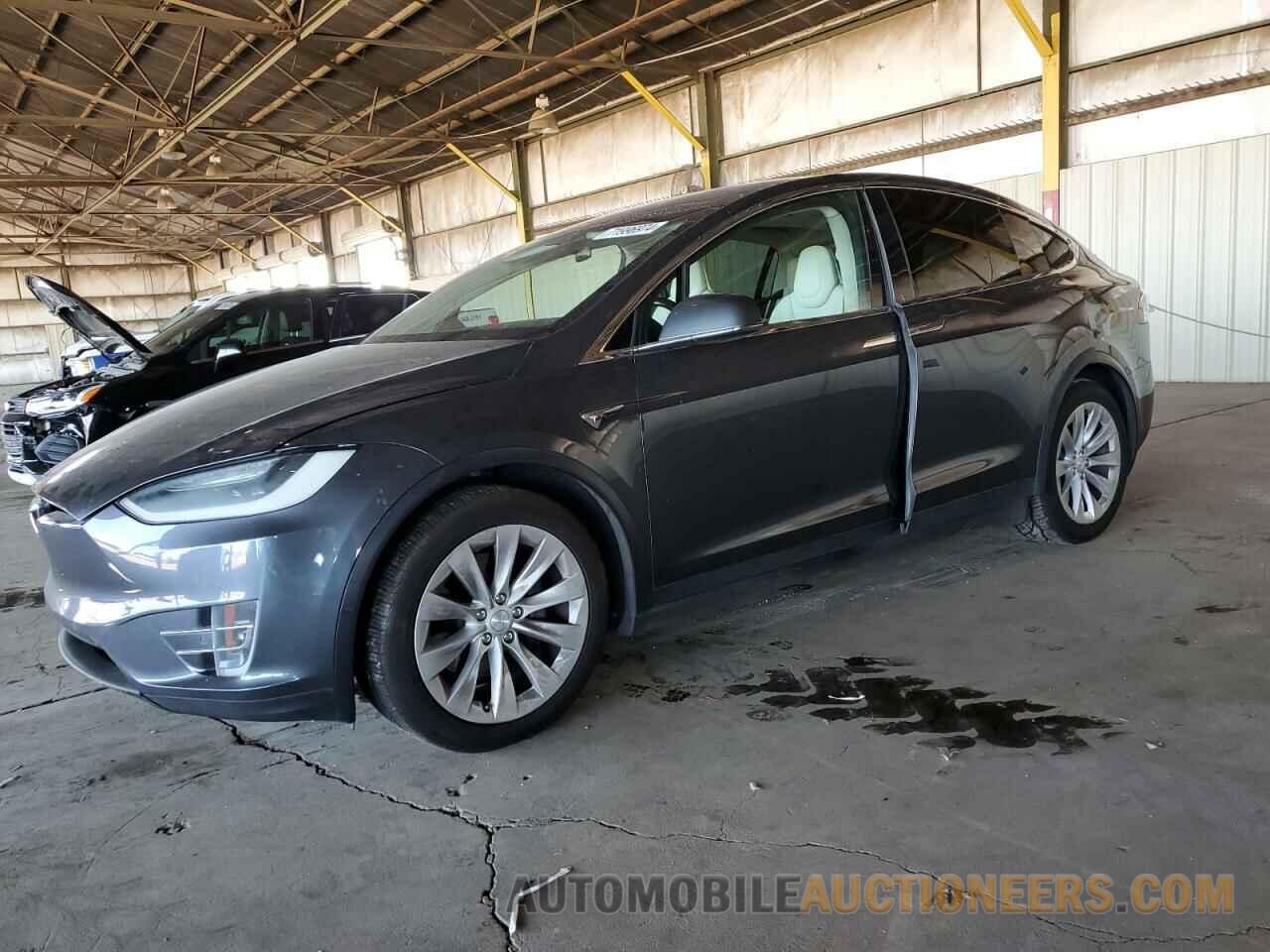 5YJXCDE22JF092125 TESLA MODEL X 2018