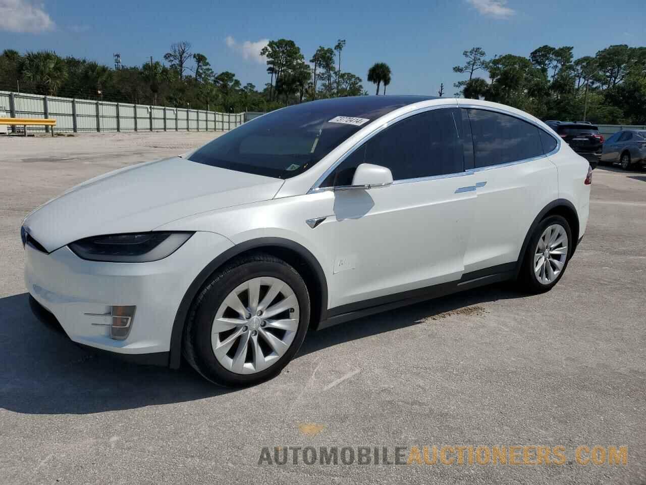 5YJXCDE22JF105262 TESLA MODEL X 2018