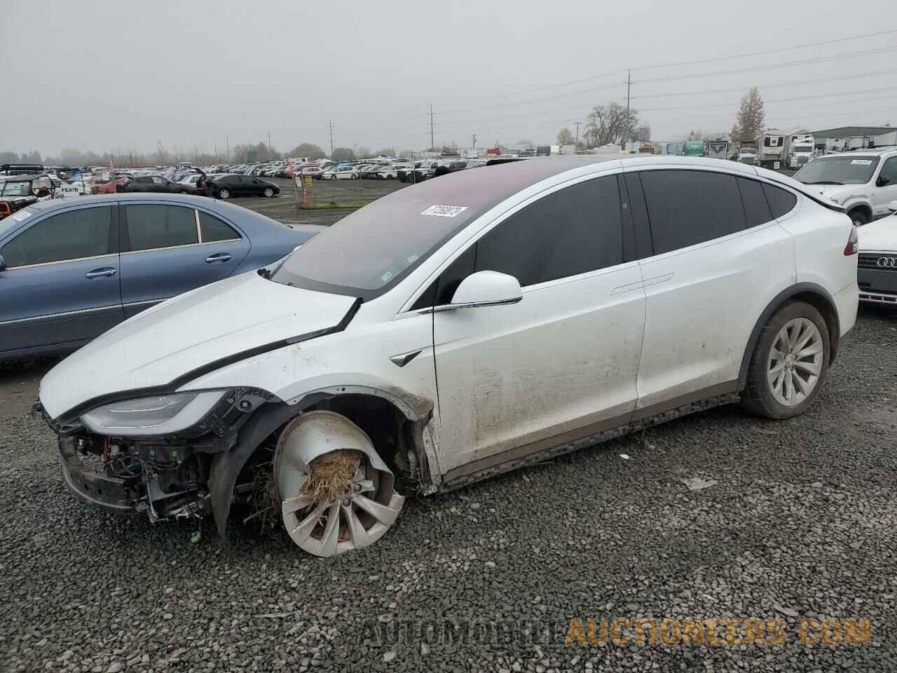 5YJXCDE22LF261367 TESLA MODEL X 2020