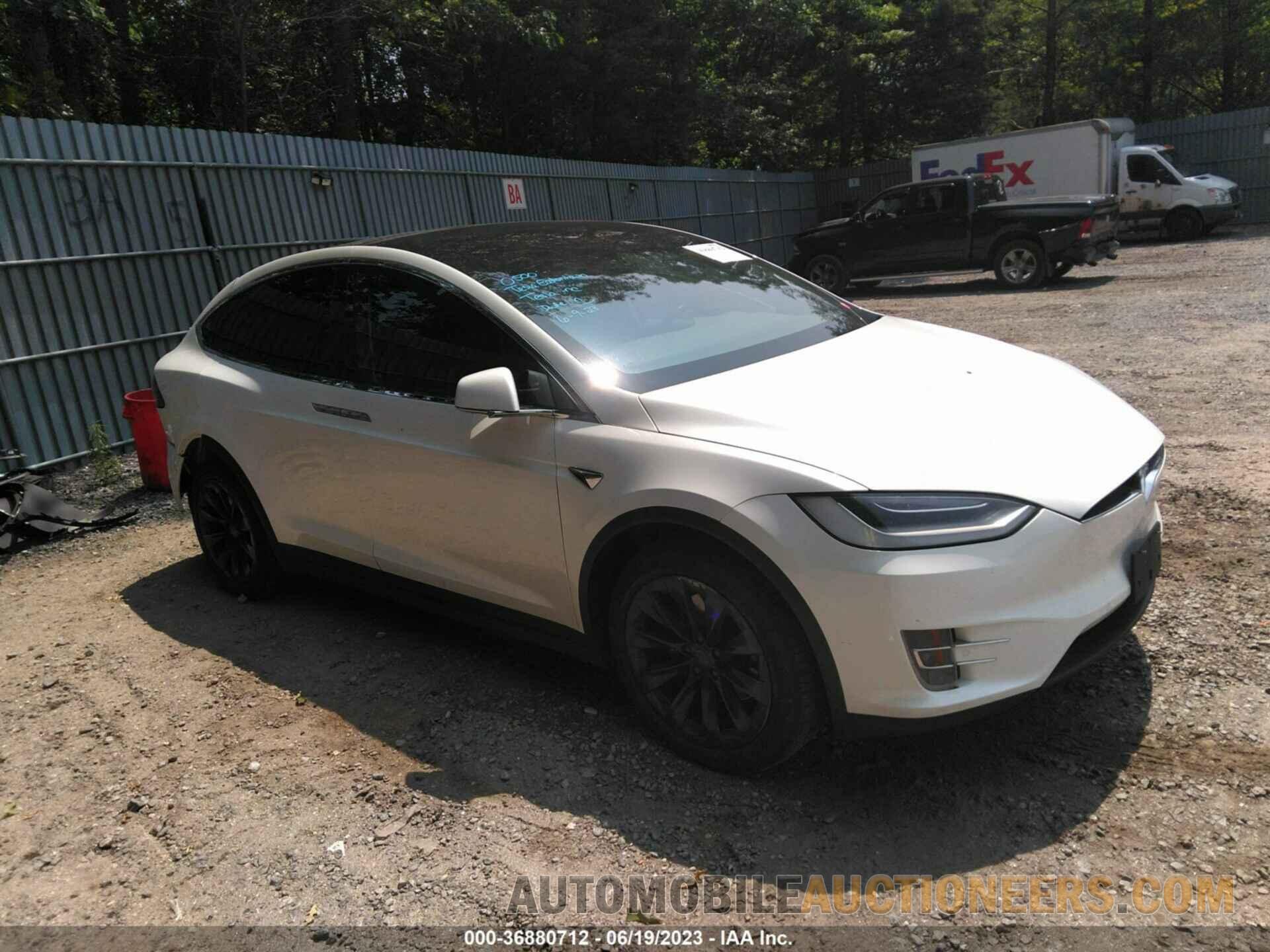 5YJXCDE22LF285216 TESLA MODEL X 2020