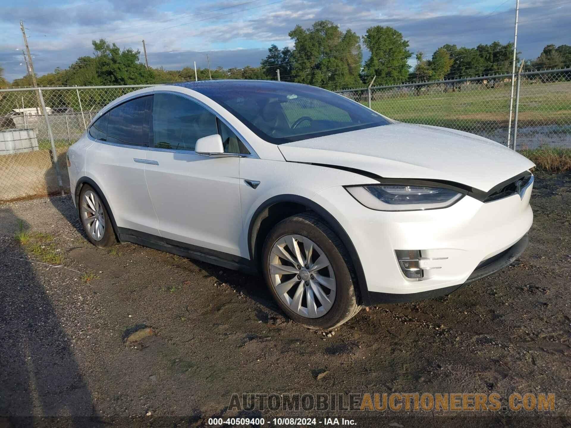 5YJXCDE23HF044644 TESLA MODEL X 2017