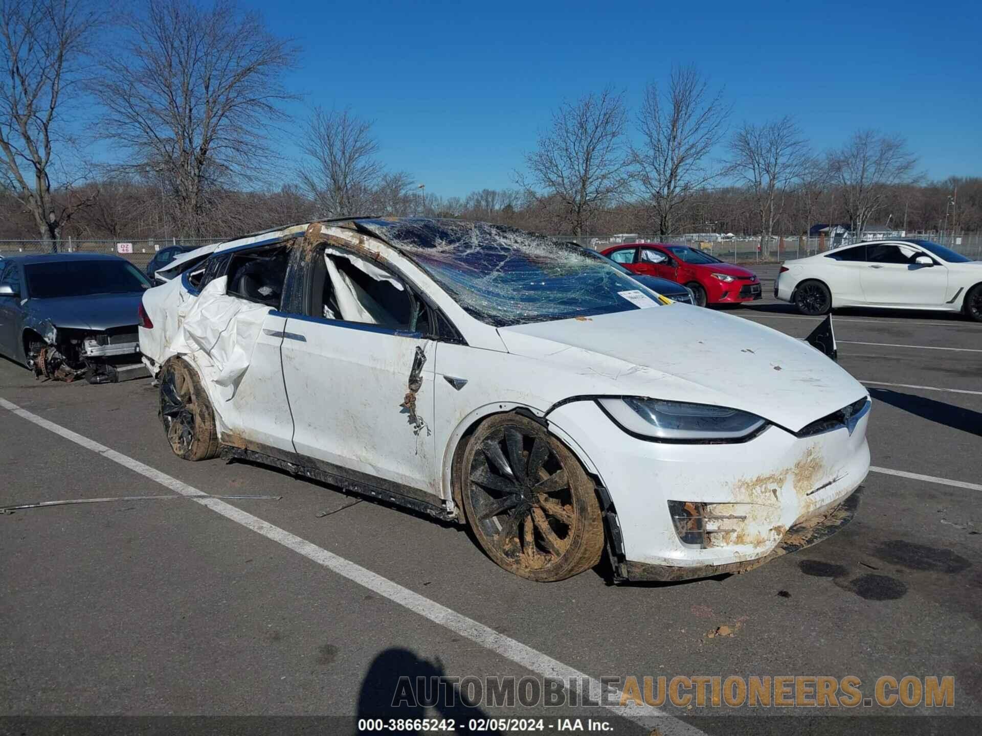 5YJXCDE23HF052467 TESLA MODEL X 2017