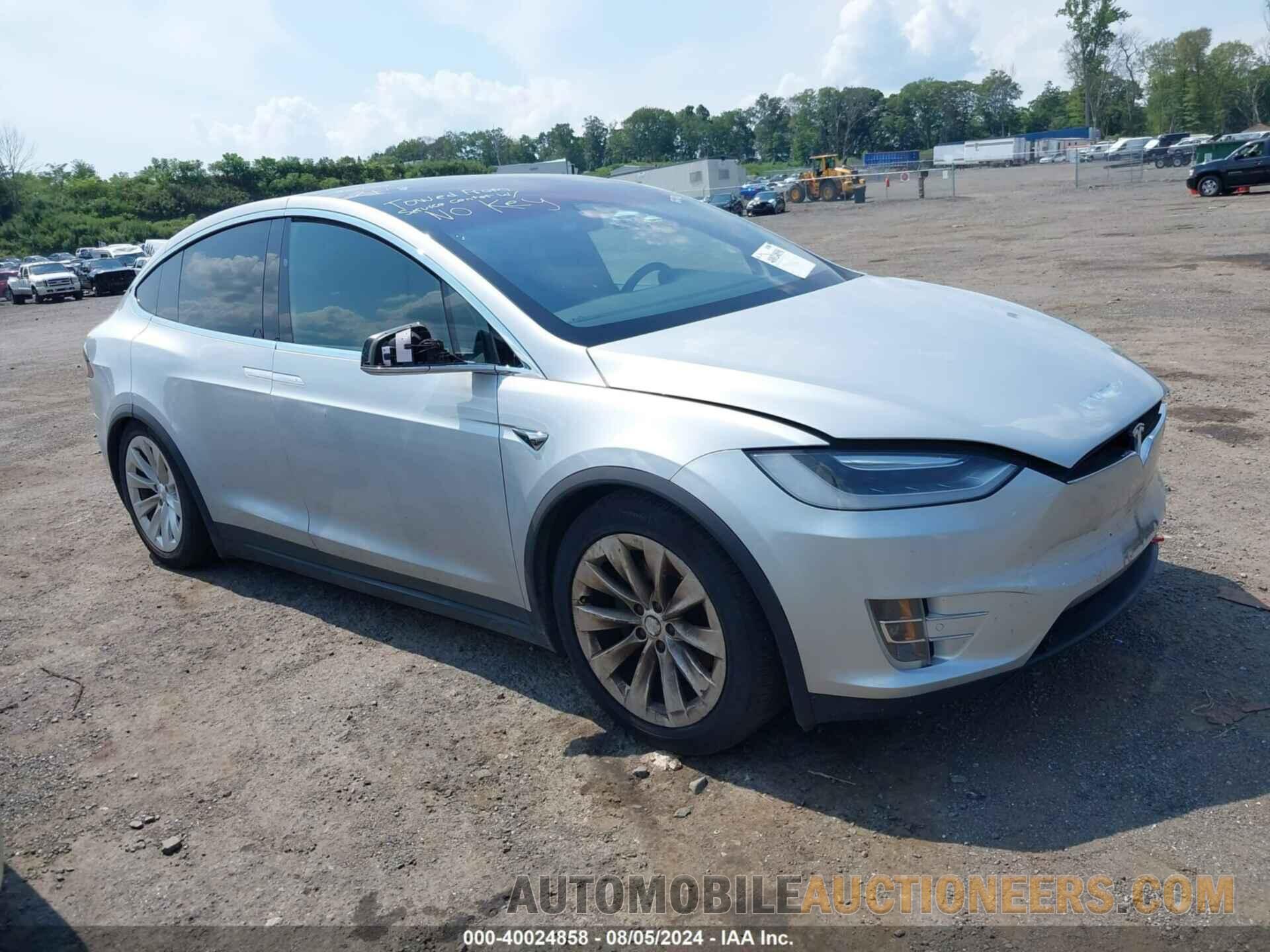 5YJXCDE23HF067843 TESLA MODEL X 2017