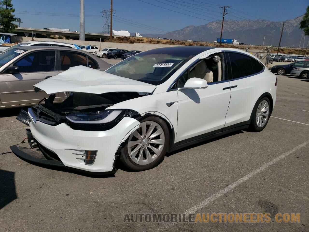 5YJXCDE23JF113662 TESLA MODEL X 2018