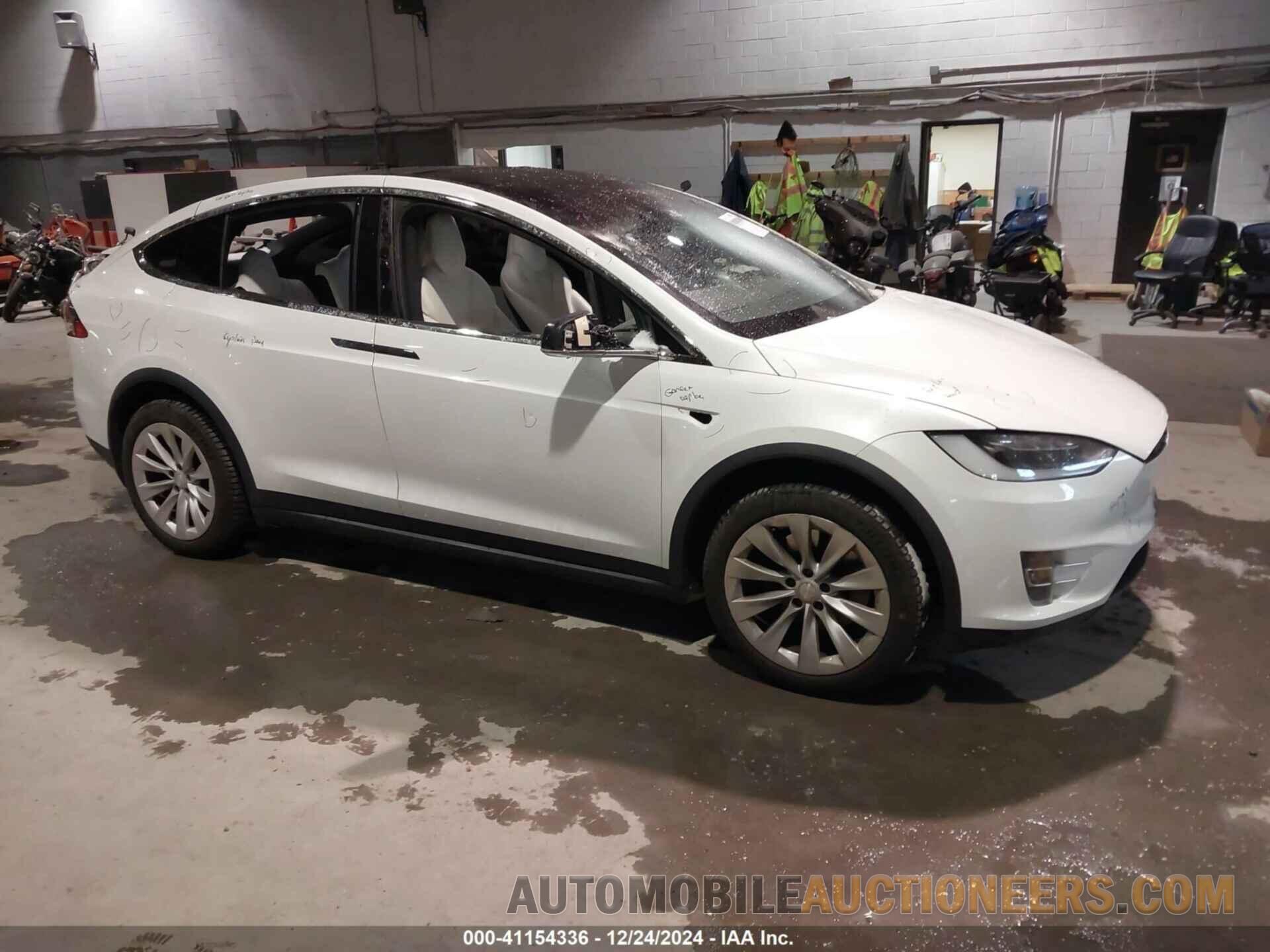 5YJXCDE23JF113967 TESLA MODEL X 2018