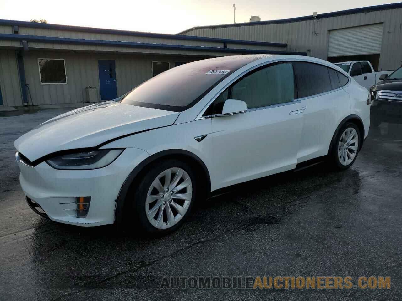 5YJXCDE24HF035810 TESLA MODEL X 2017