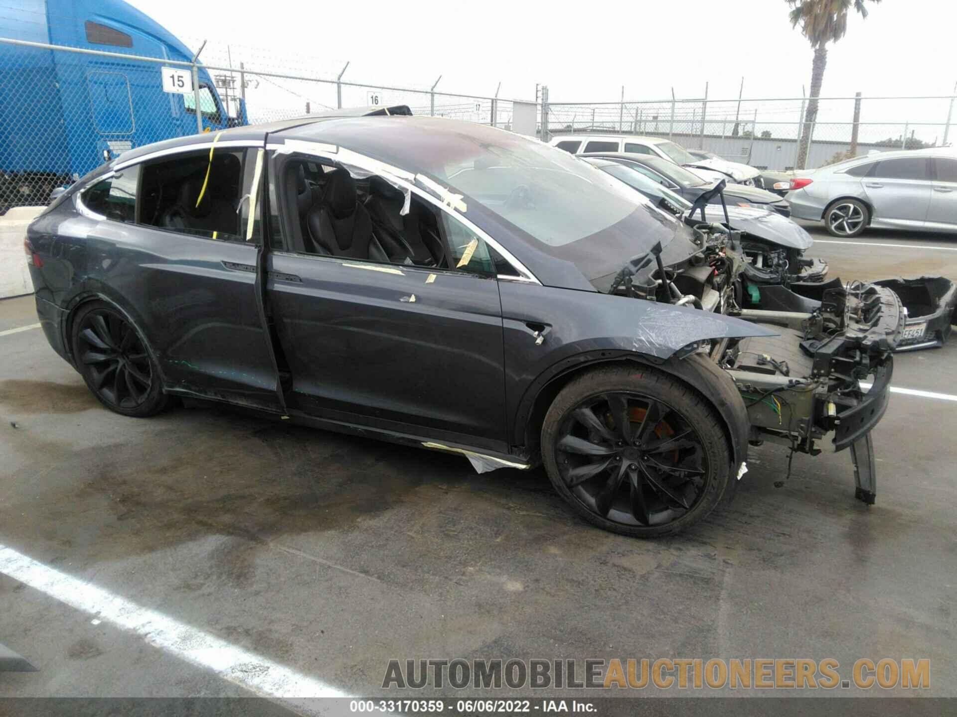 5YJXCDE24HF067446 TESLA MODEL X 2017