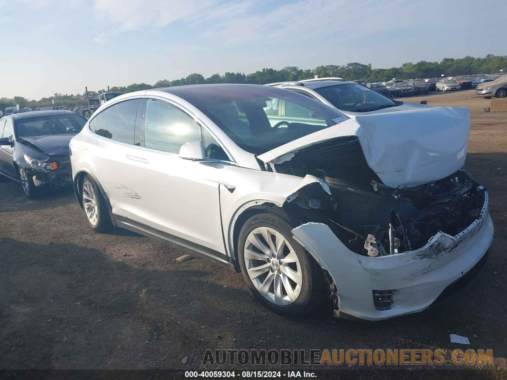 5YJXCDE24LF242609 TESLA MODEL X 2020