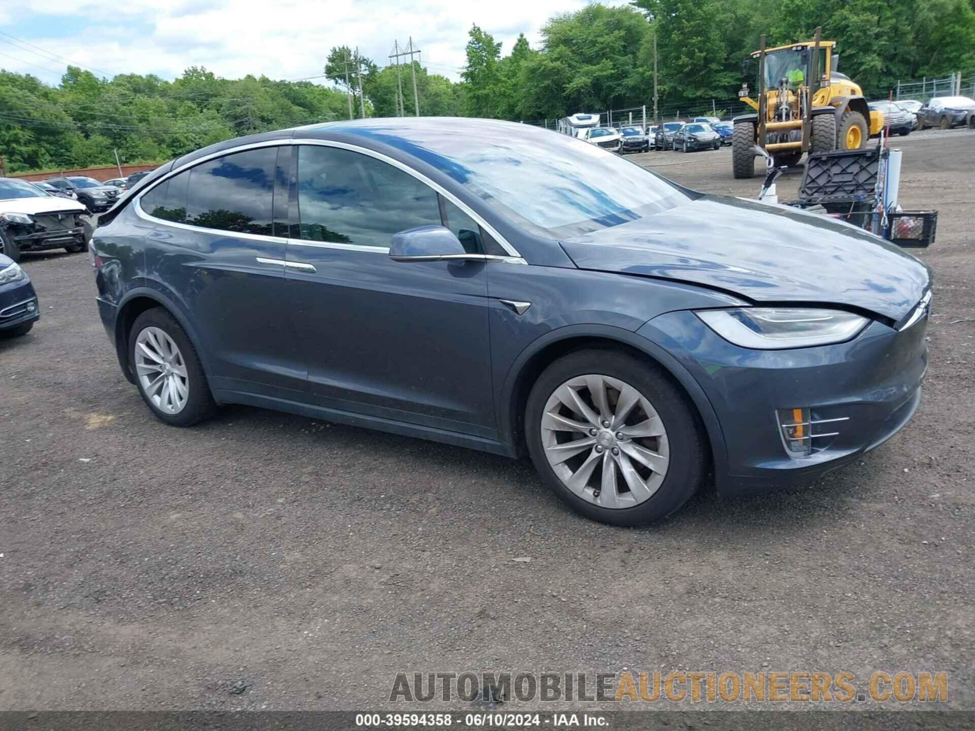 5YJXCDE24LF281149 TESLA MODEL X 2020