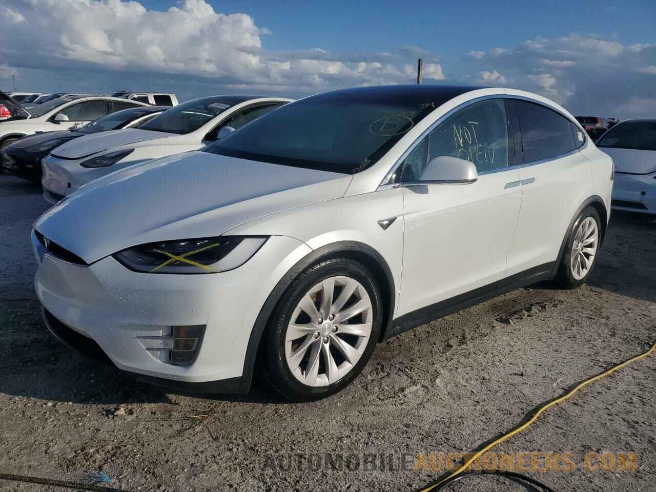 5YJXCDE25JF113209 TESLA MODEL X 2018