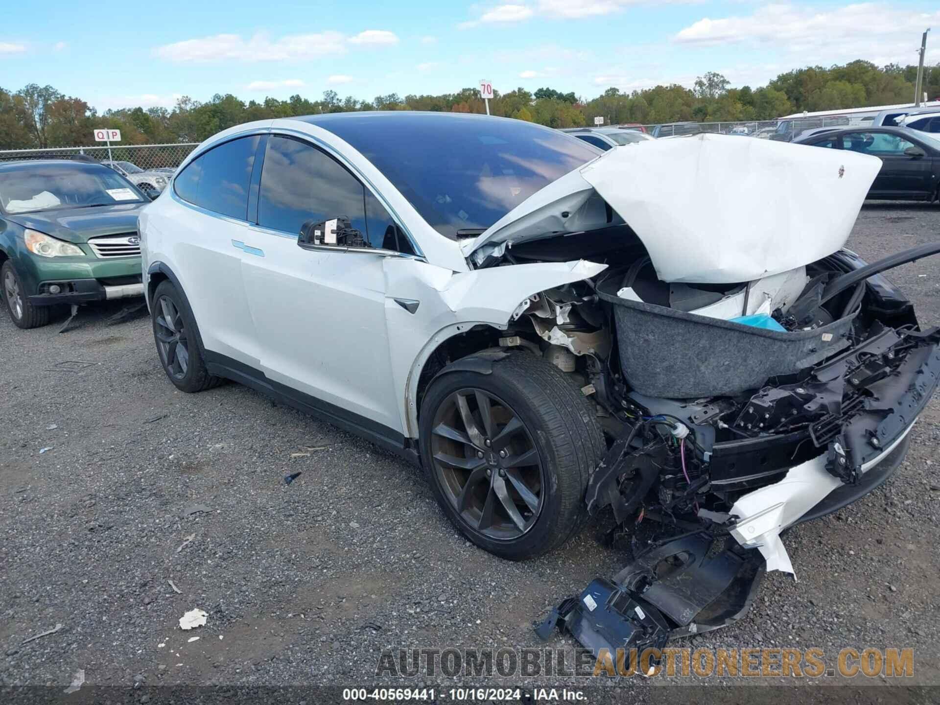 5YJXCDE25KF196884 TESLA MODEL X 2019