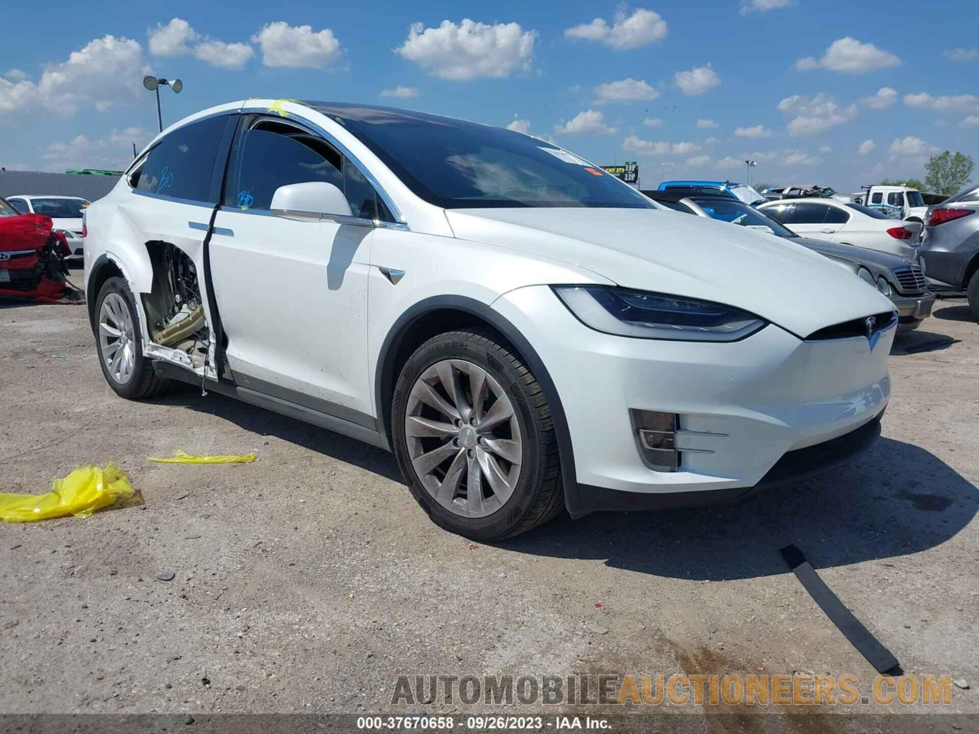 5YJXCDE25LF233336 TESLA MODEL X 2020