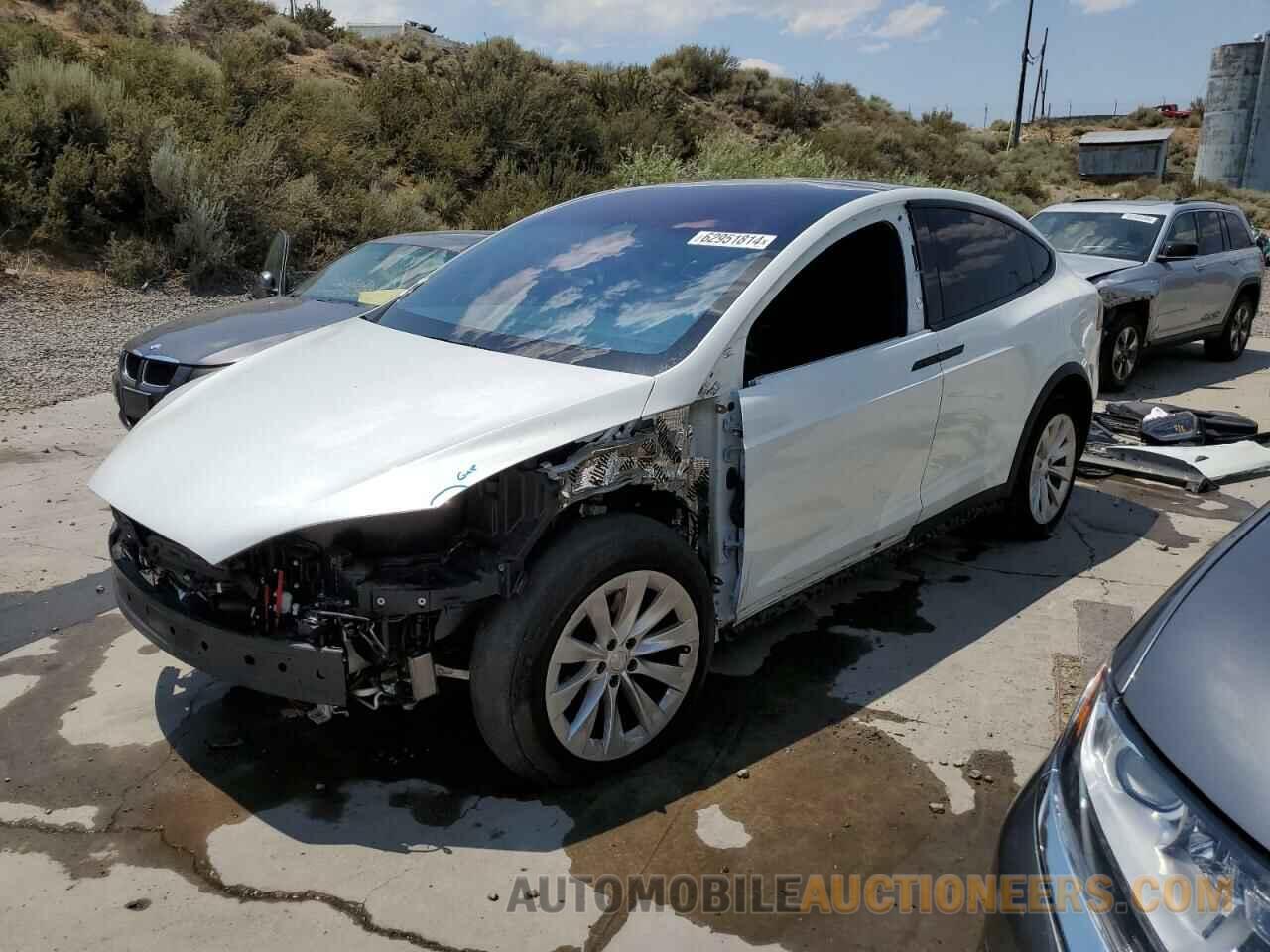 5YJXCDE25LF284979 TESLA MODEL X 2020