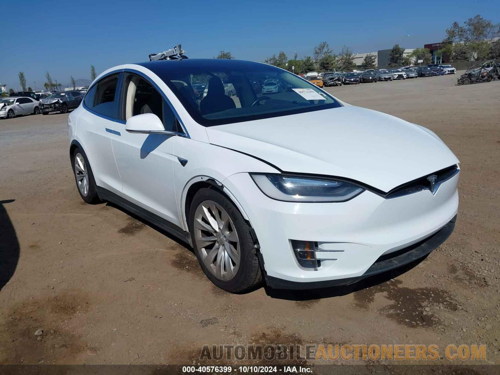 5YJXCDE26HF026235 TESLA MODEL X 2017