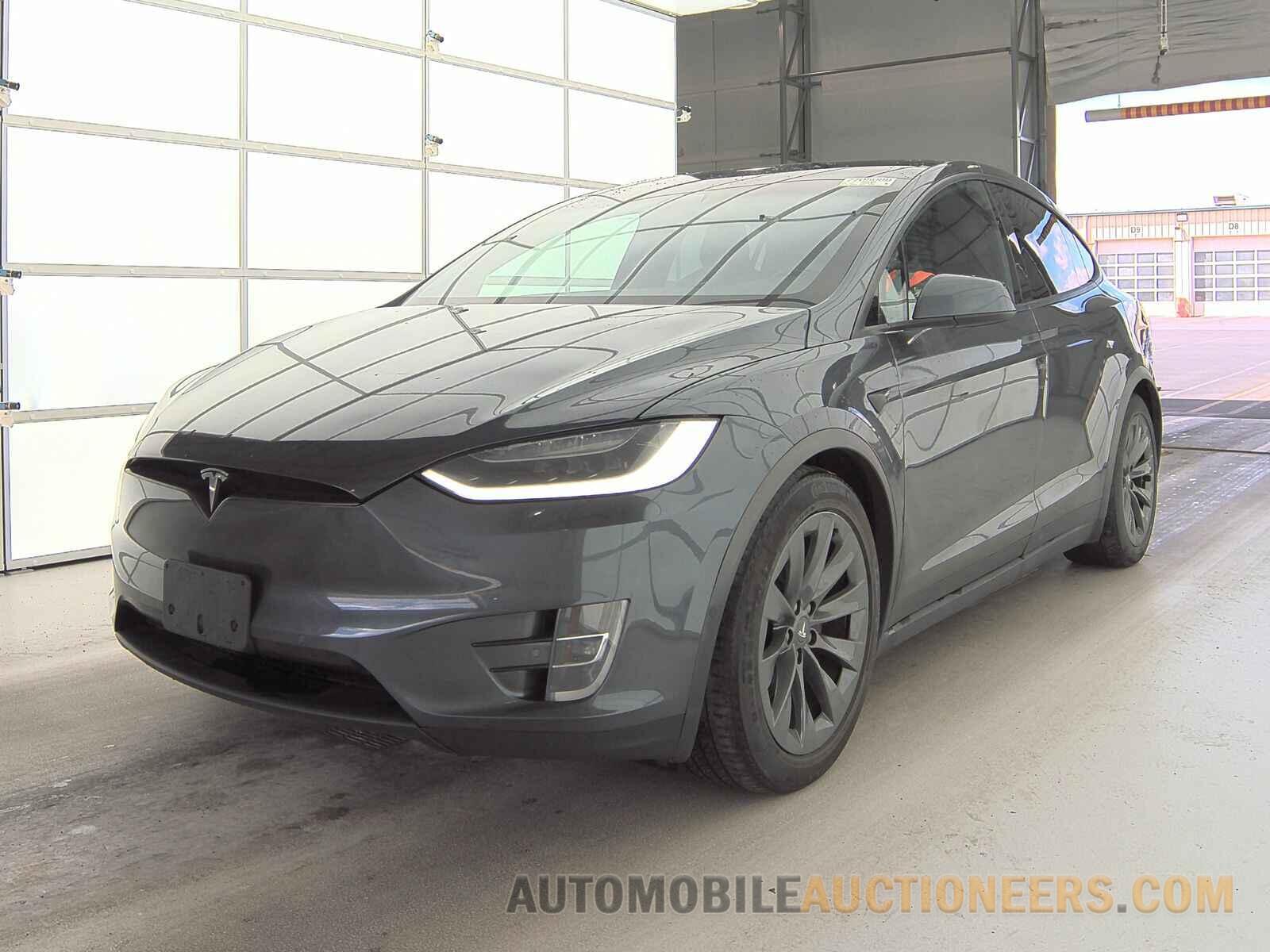 5YJXCDE26HF068629 Tesla Model X 2017