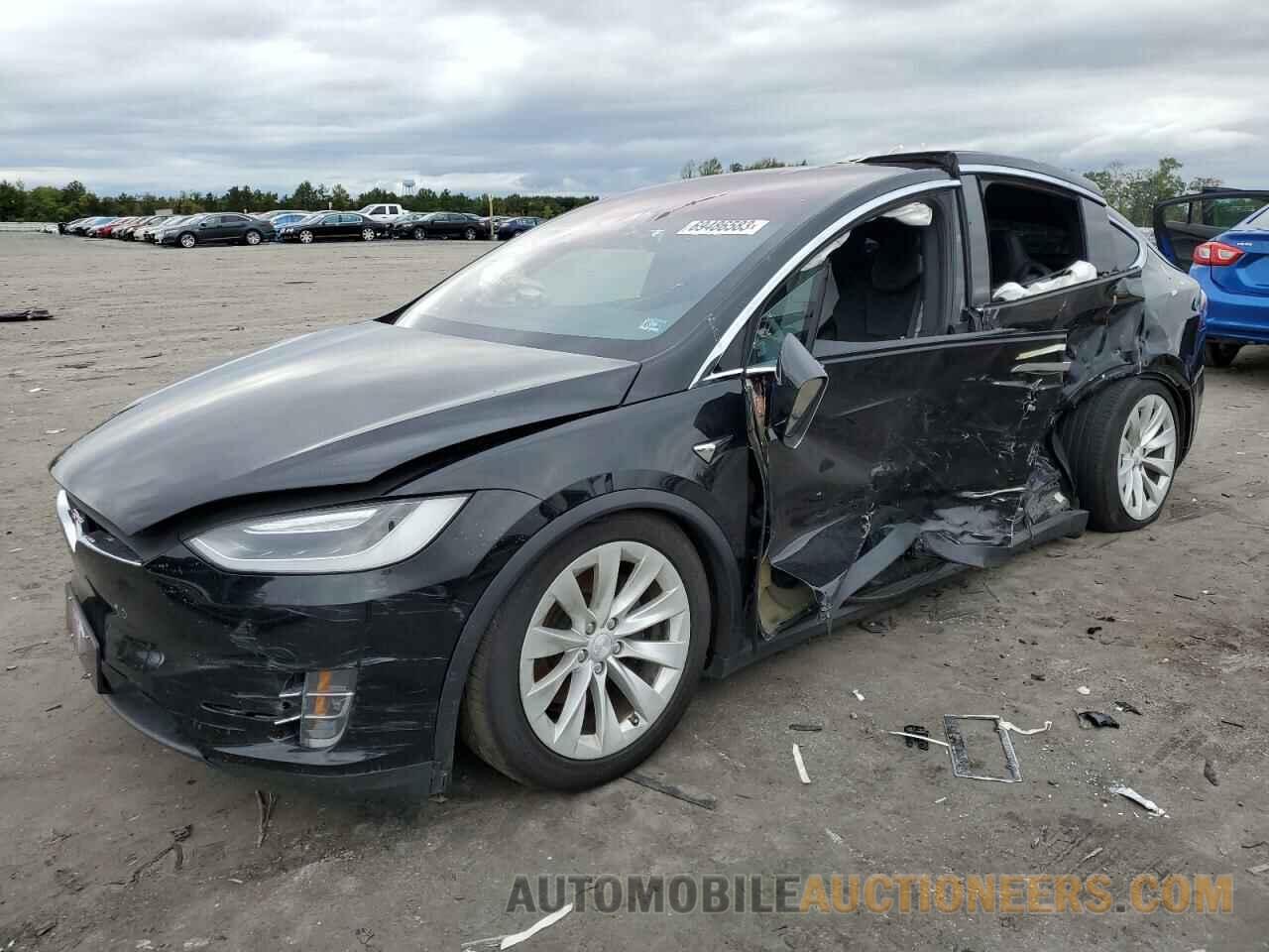 5YJXCDE26HF069523 TESLA MODEL X 2017