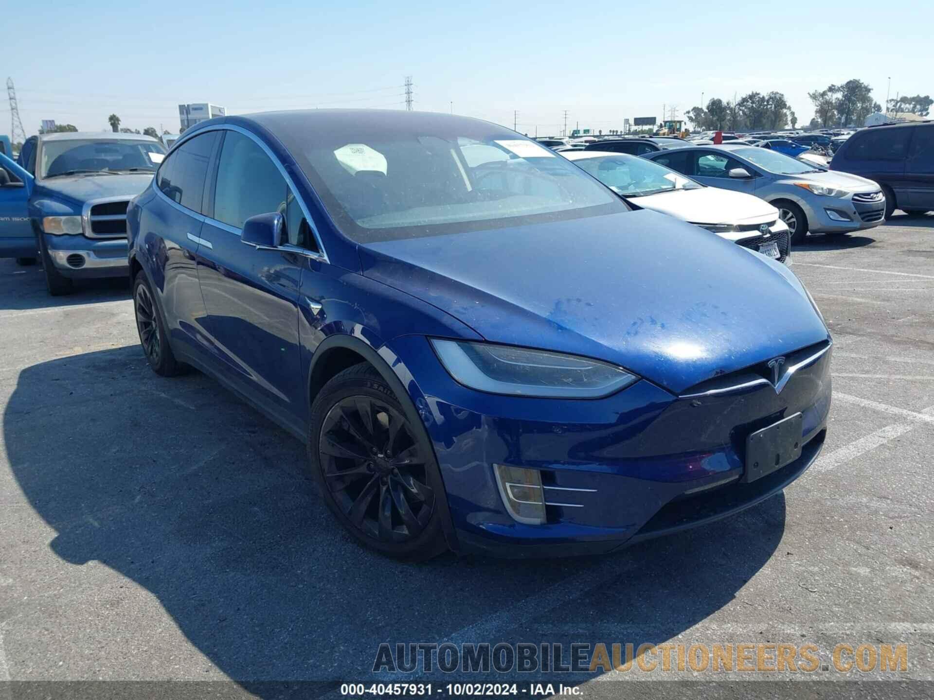 5YJXCDE26HF077167 TESLA MODEL X 2017