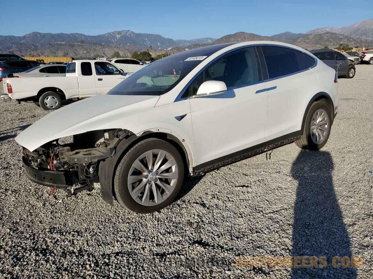 5YJXCDE26HF078870 TESLA MODEL X 2017