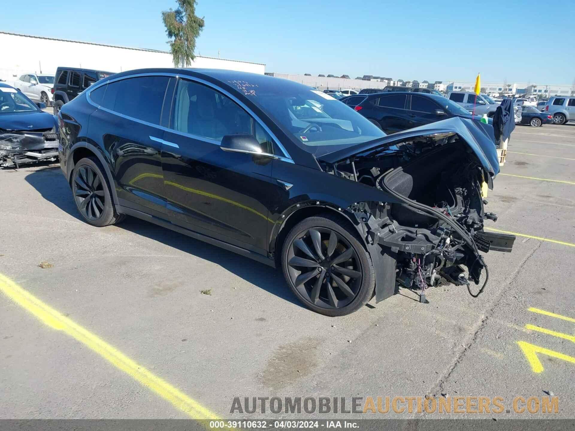 5YJXCDE26JF112702 TESLA MODEL X 2018