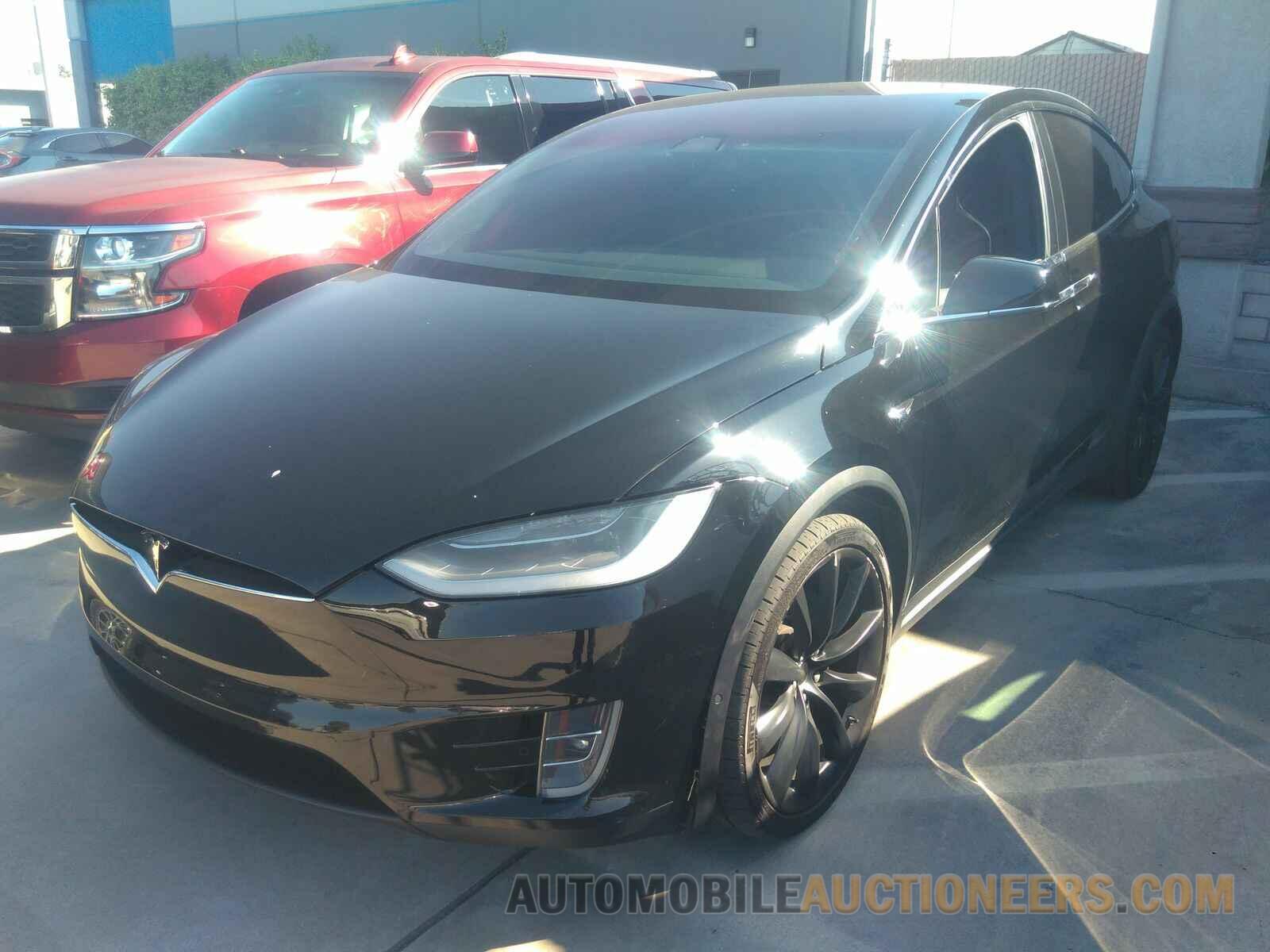 5YJXCDE26KF184548 Tesla Model X 2019