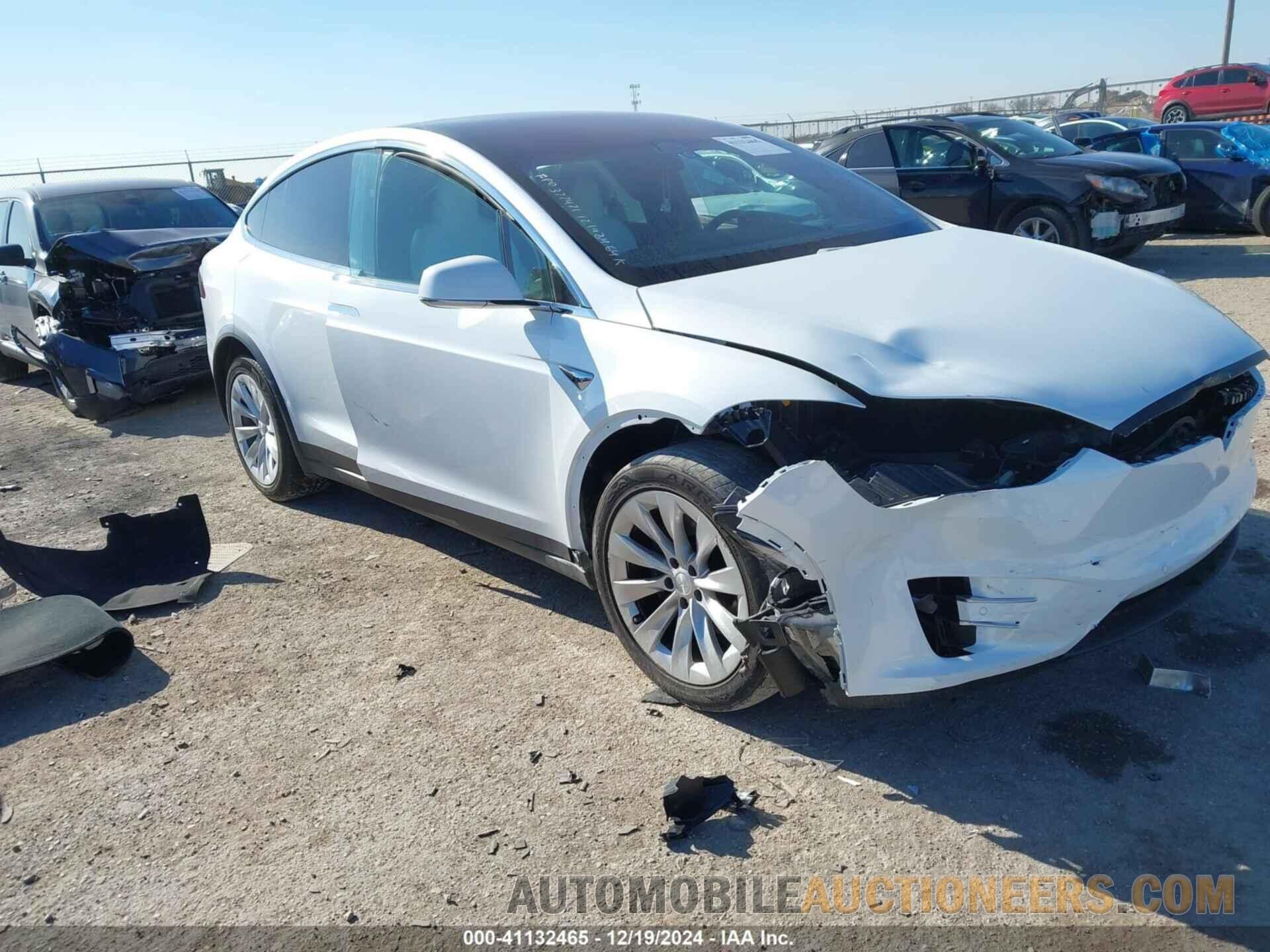 5YJXCDE26LF231868 TESLA MODEL X 2020