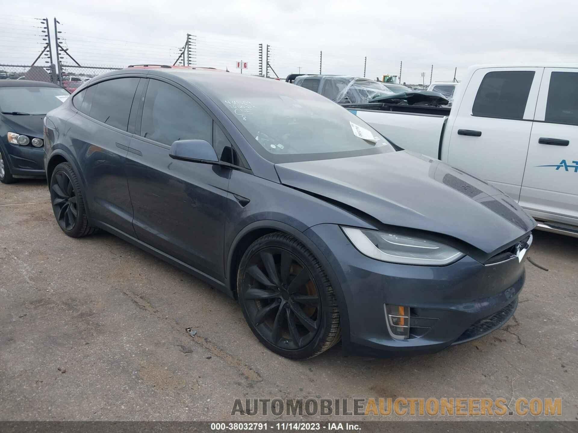 5YJXCDE26LF302003 TESLA MODEL X 2020