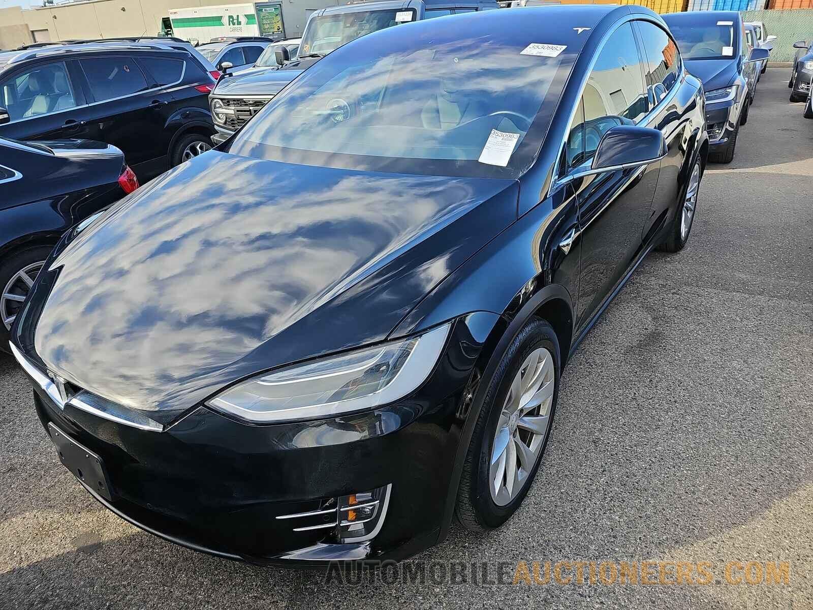 5YJXCDE27HF039351 Tesla Model X 2017