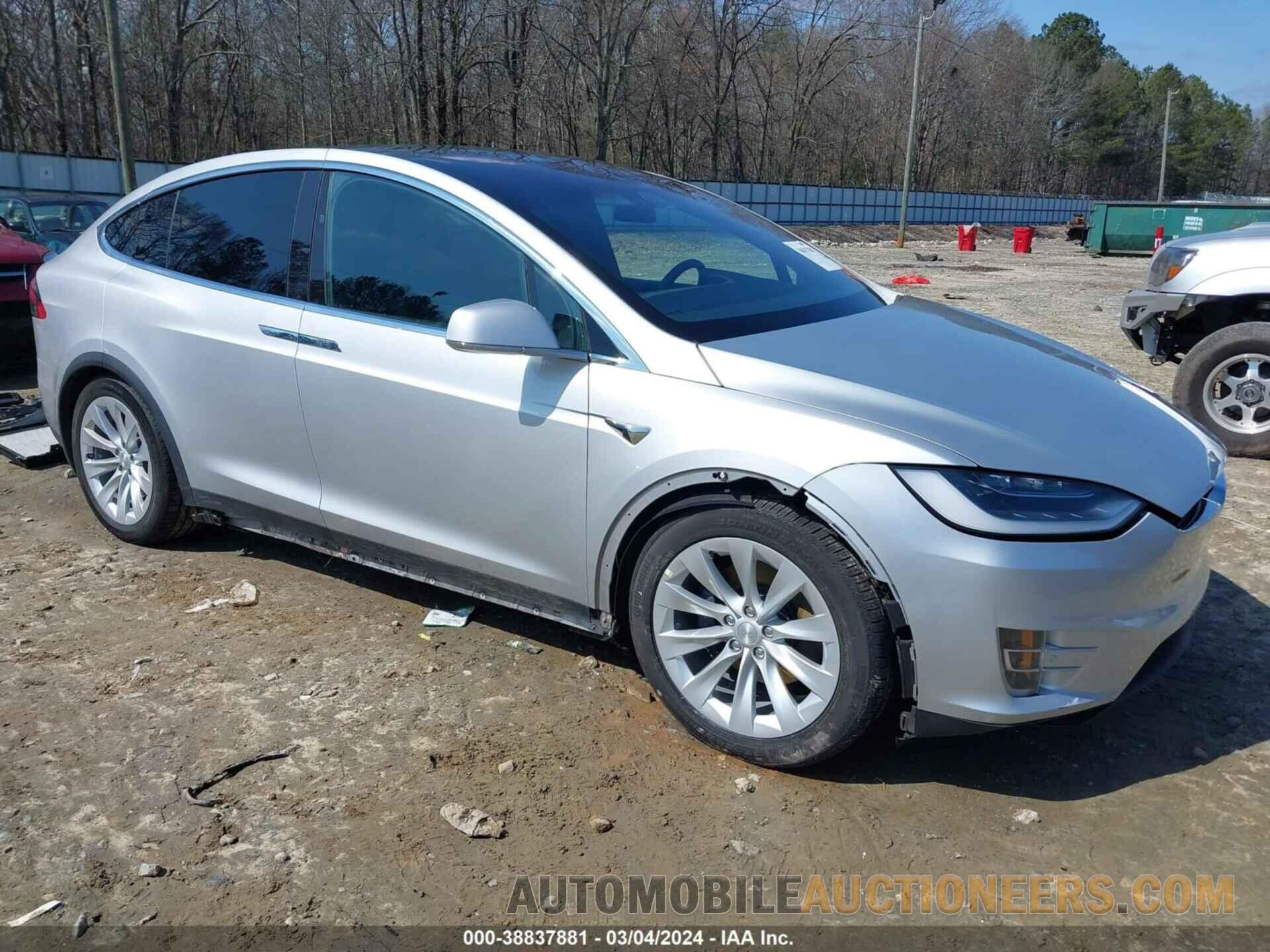 5YJXCDE27HF049748 TESLA MODEL X 2017