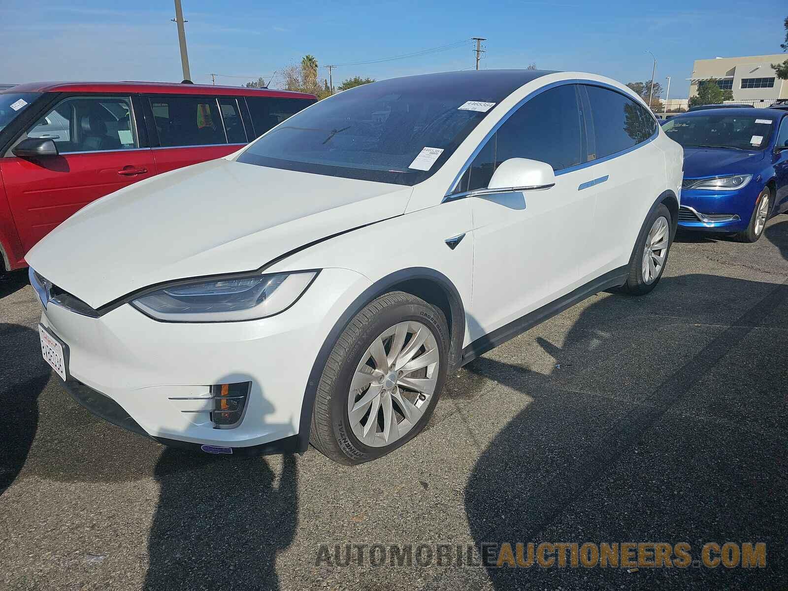 5YJXCDE27KF197454 Tesla Model X 2019