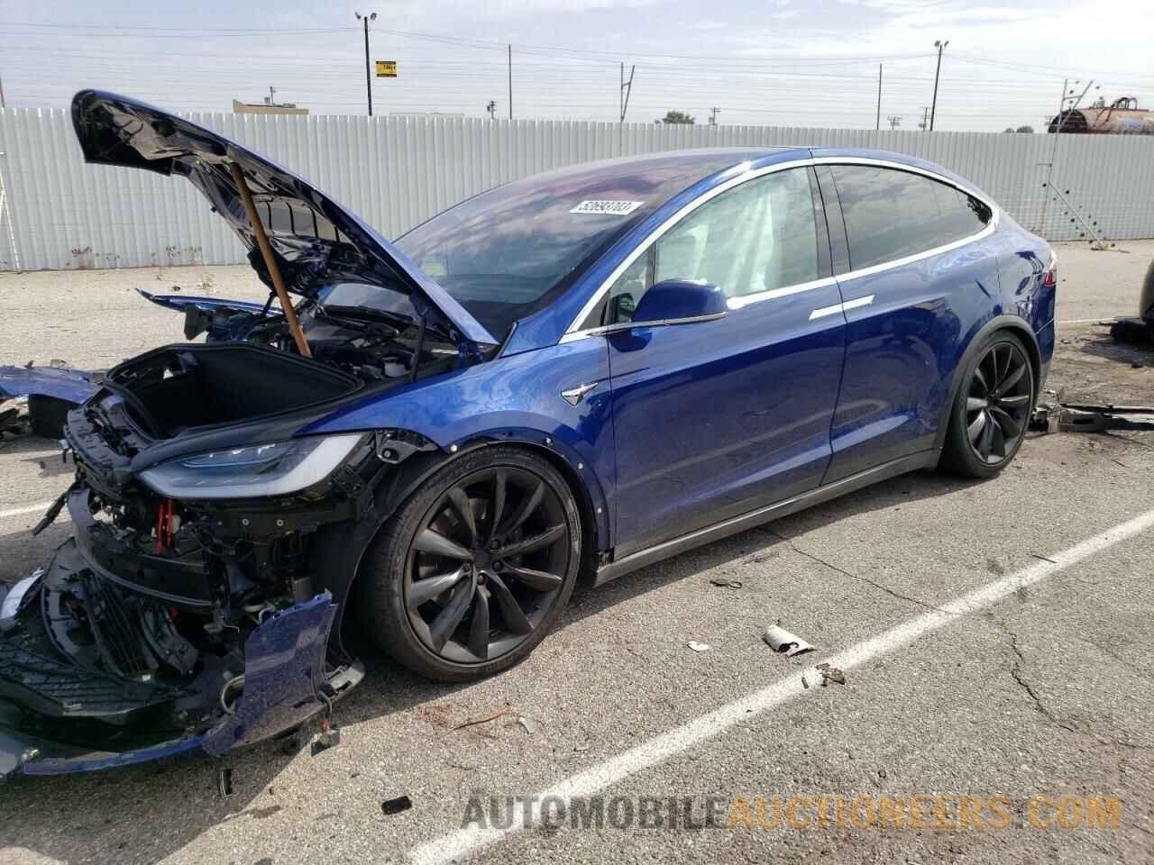 5YJXCDE27LF250400 TESLA MODEL X 2020