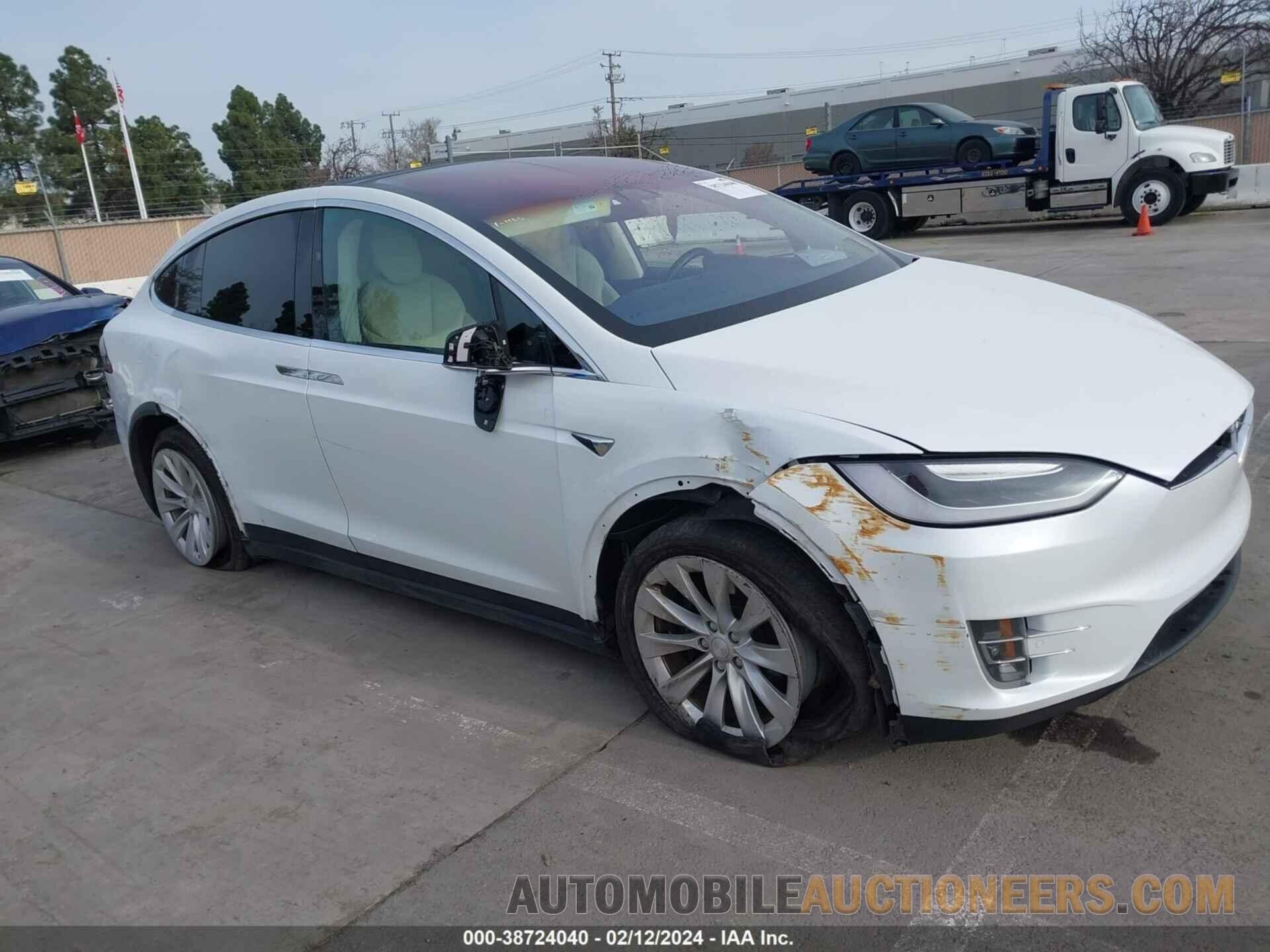 5YJXCDE28HF066638 TESLA MODEL X 2017