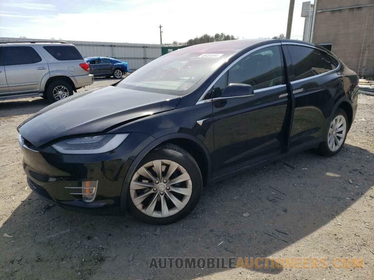 5YJXCDE28JF105301 TESLA MODEL X 2018