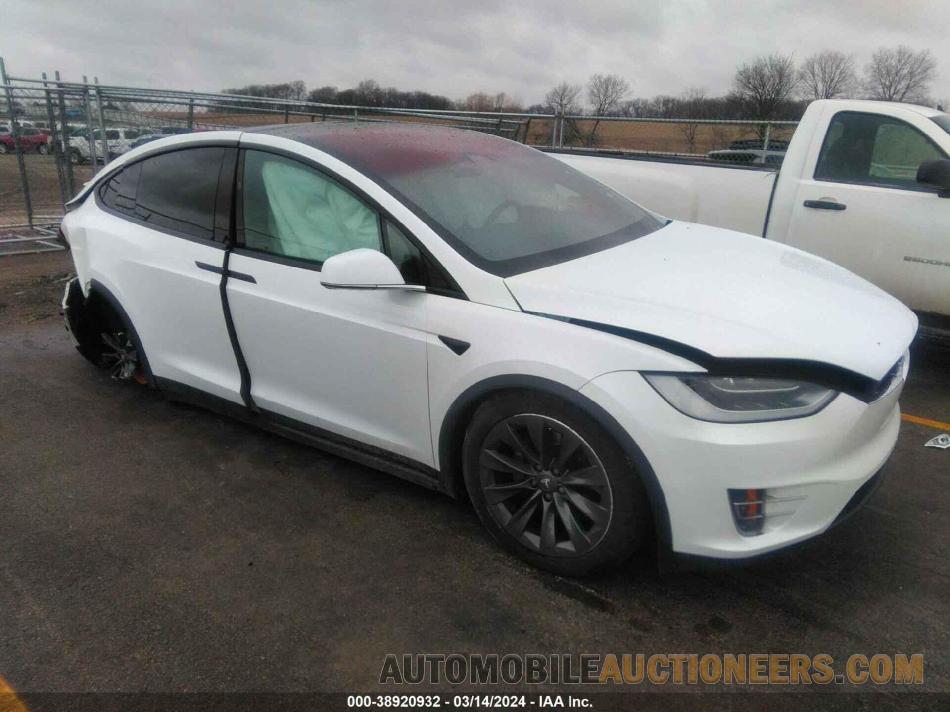 5YJXCDE28JF116797 TESLA MODEL X 2018