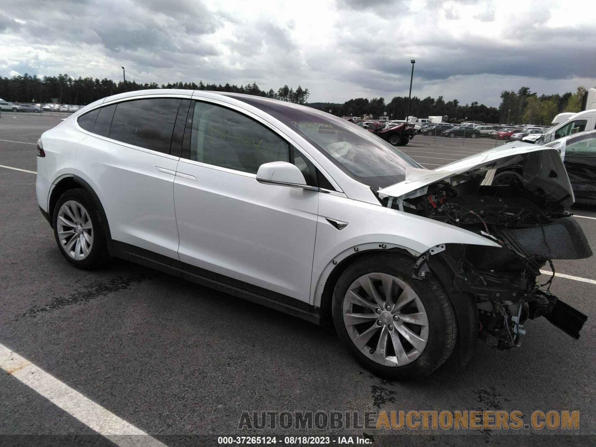 5YJXCDE28JF136001 TESLA MODEL X 2018