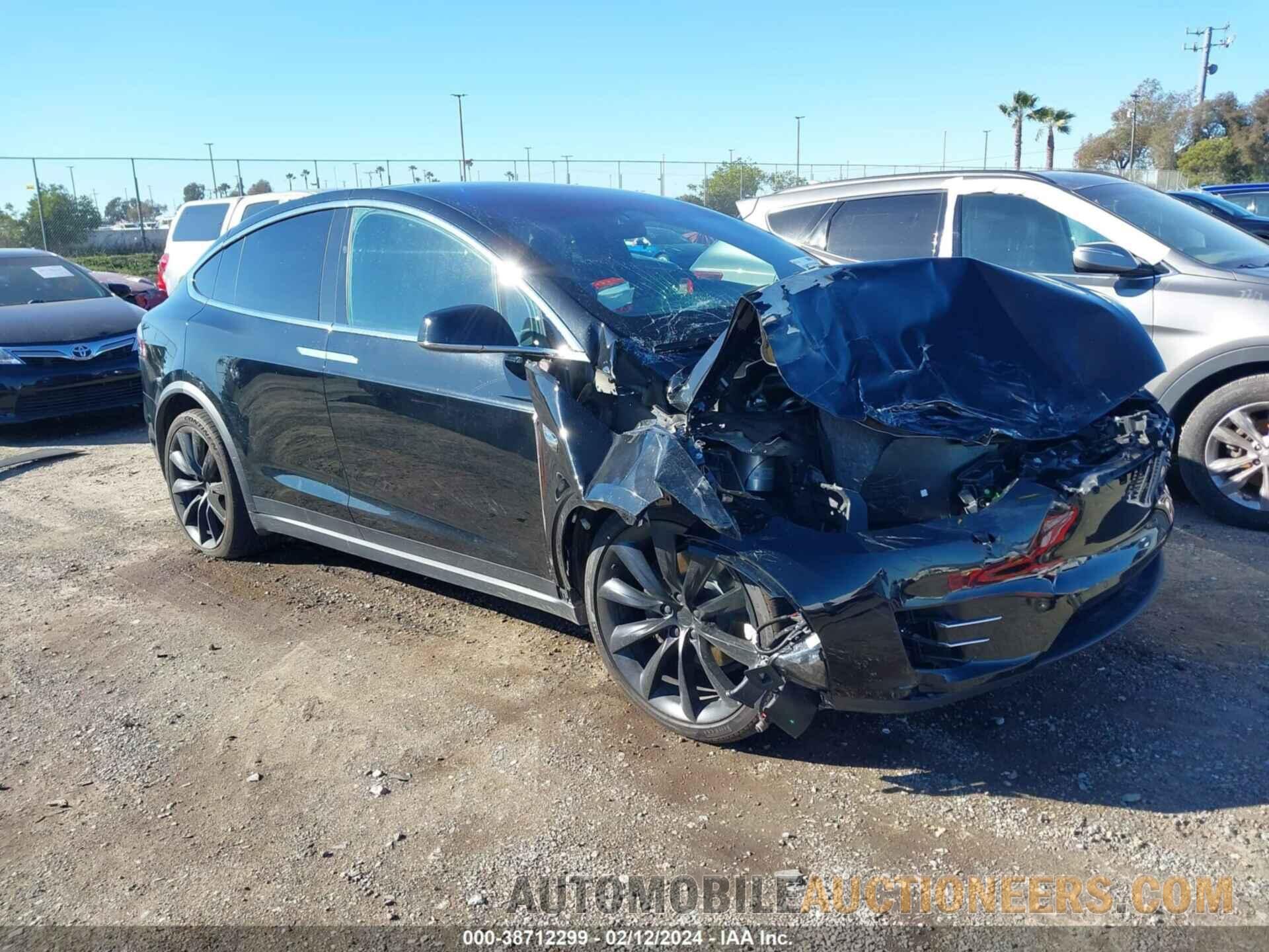 5YJXCDE28LF286340 TESLA MODEL X 2020