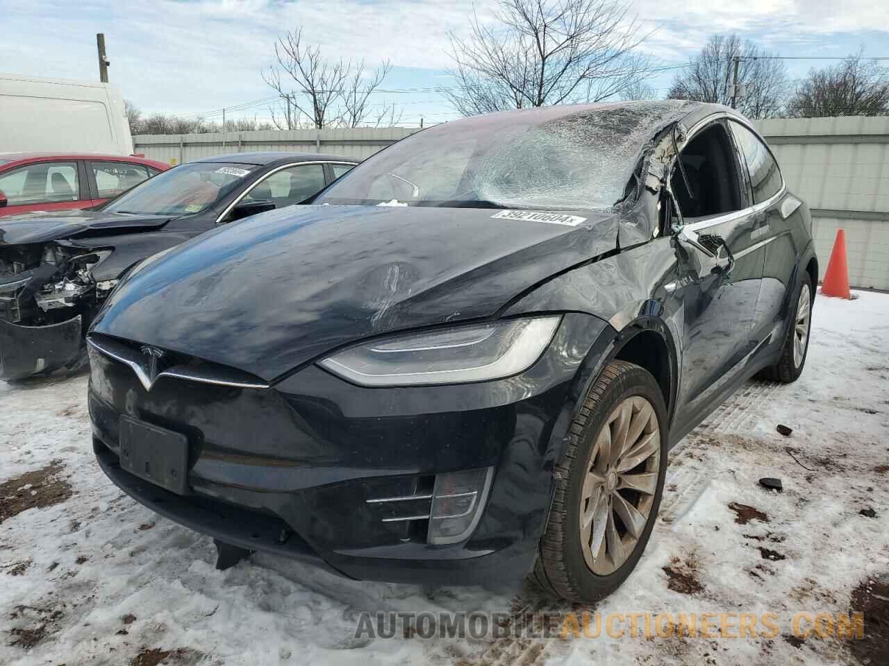 5YJXCDE28LF300527 TESLA MODEL X 2020