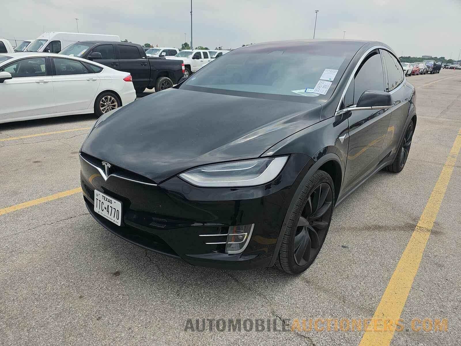 5YJXCDE28MF323114 Tesla Model X 2021